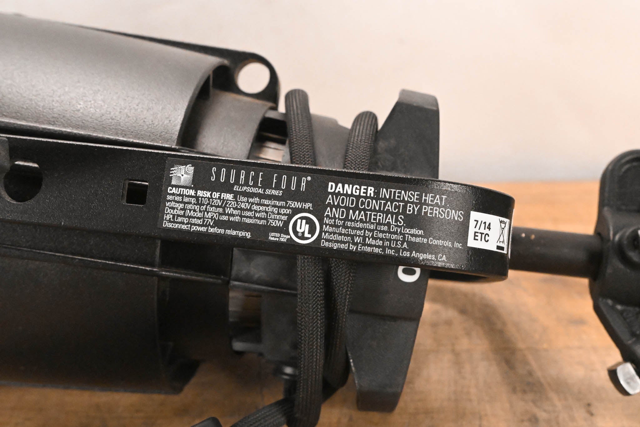 ETC Source Four Zoom 25-50 Degree 750 Ellipsoidal Light