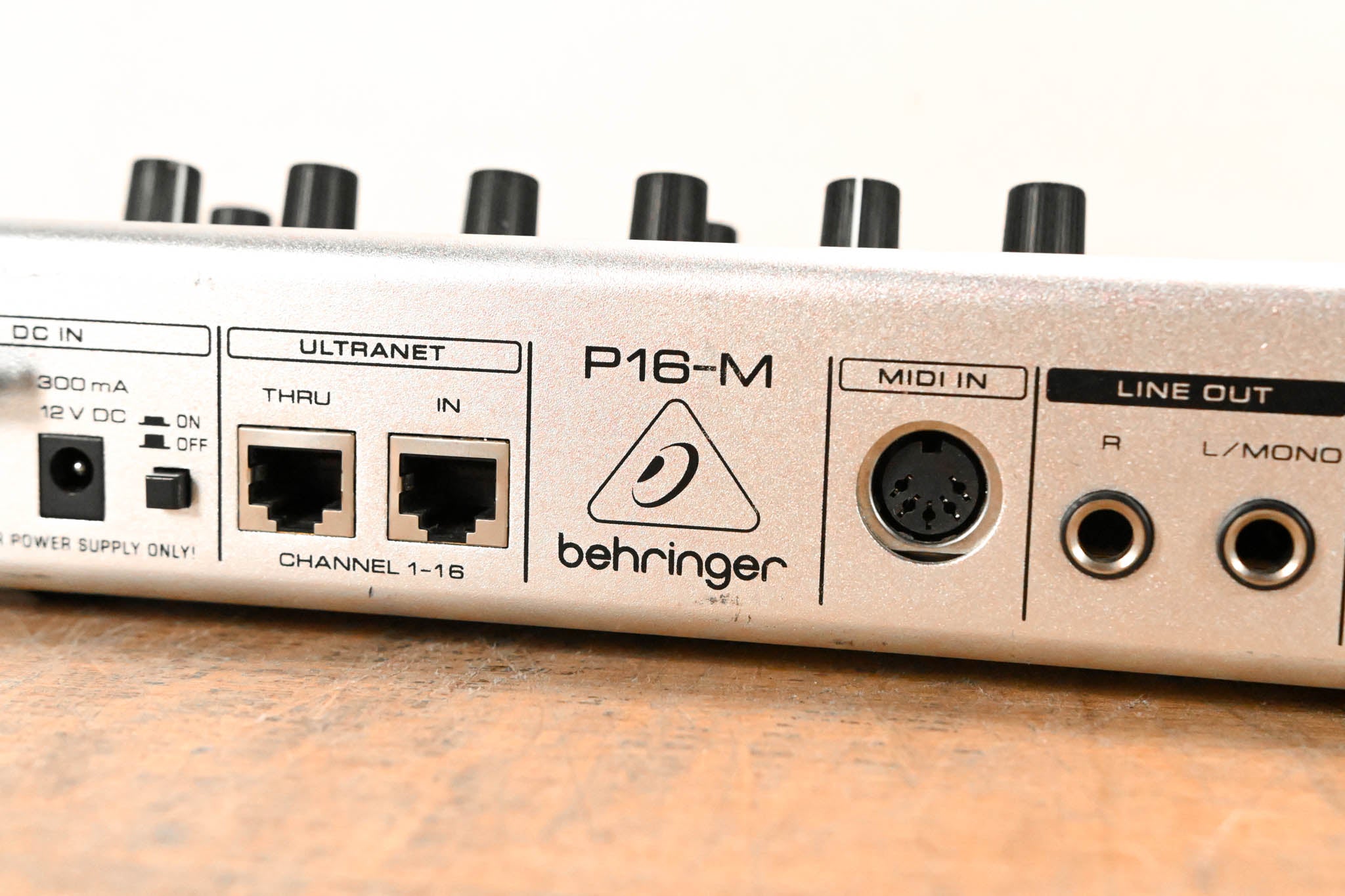 Behringer Powerplay P16-M 16-Channel Digital Personal Mixer