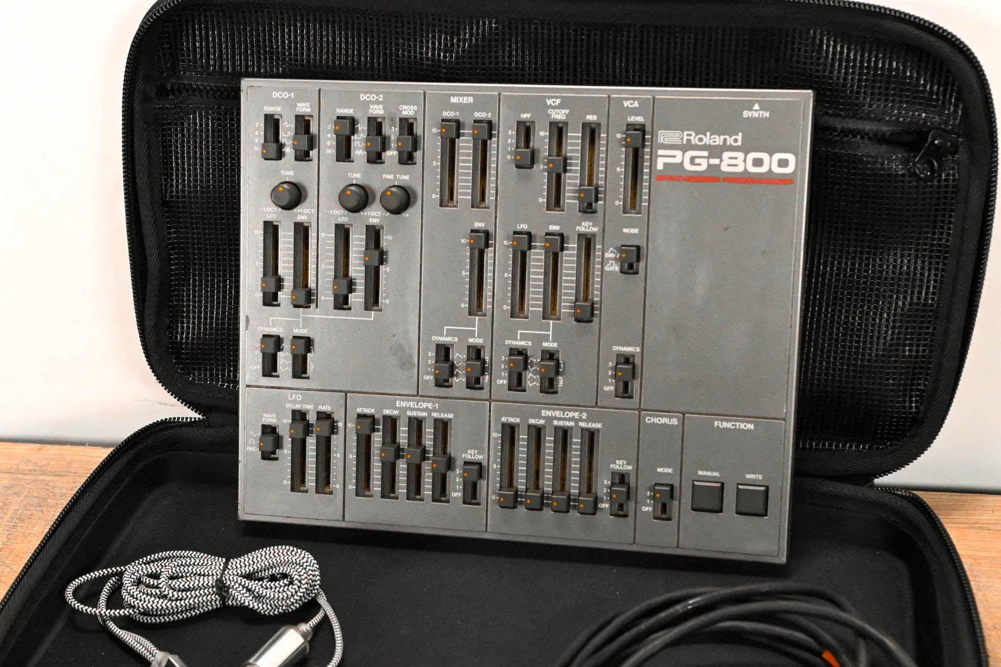 Roland PG-800 Synthesizer Programmer