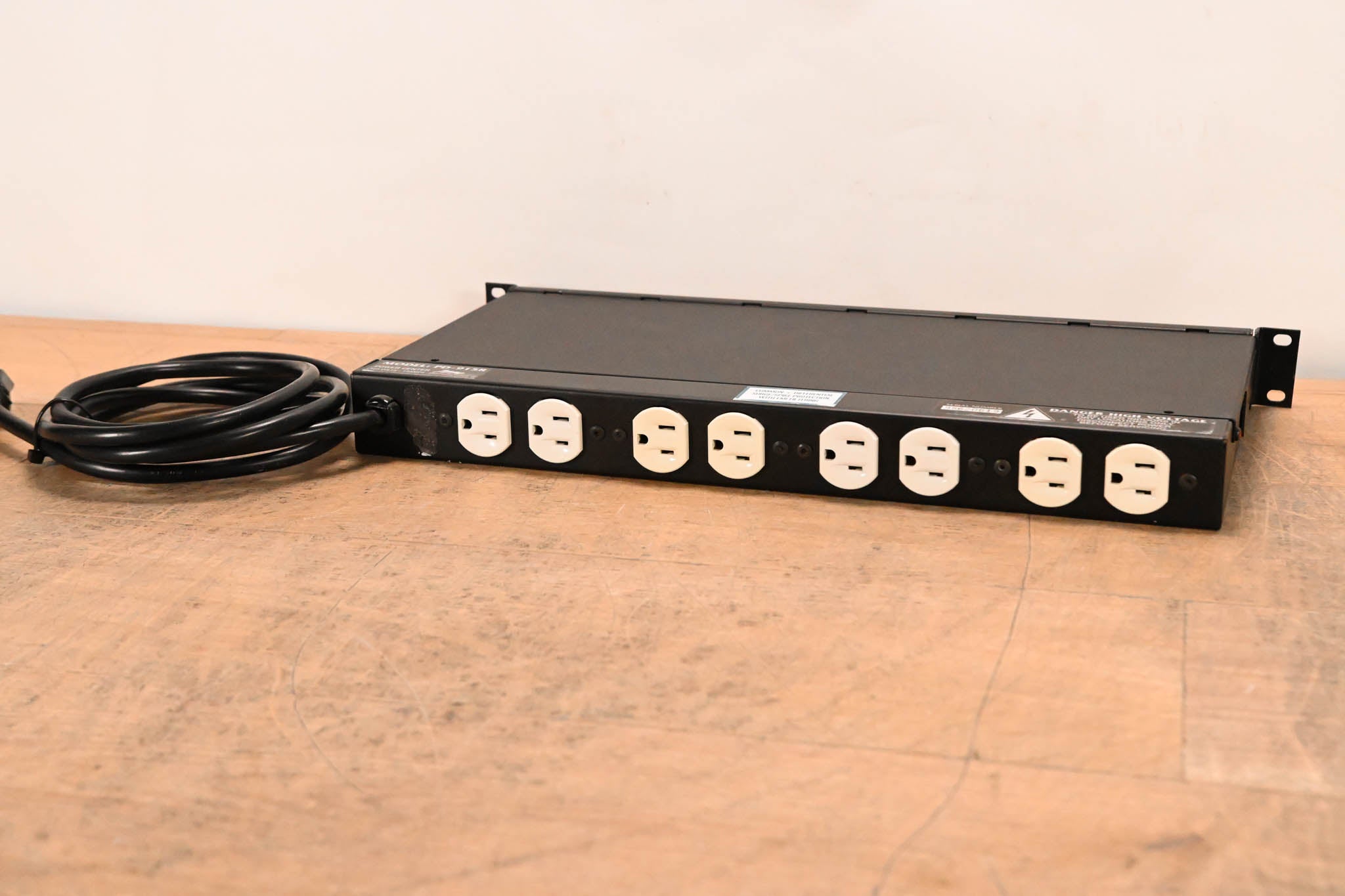 Middle Atlantic PD-915R 9-Outlet Rackmount Power Distribution Unit