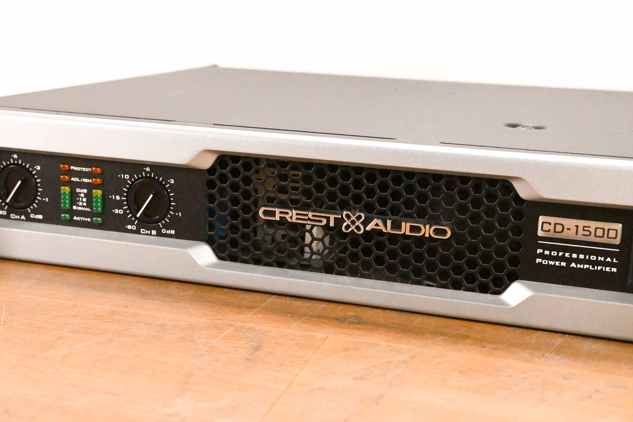 Crest Audio CD-1500 2-Channel Power Amplifier
