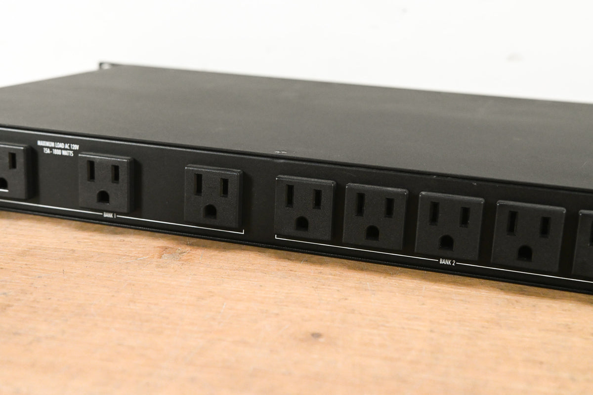 Furman PL-PLUS C 15A Power Conditioner with Voltmeter