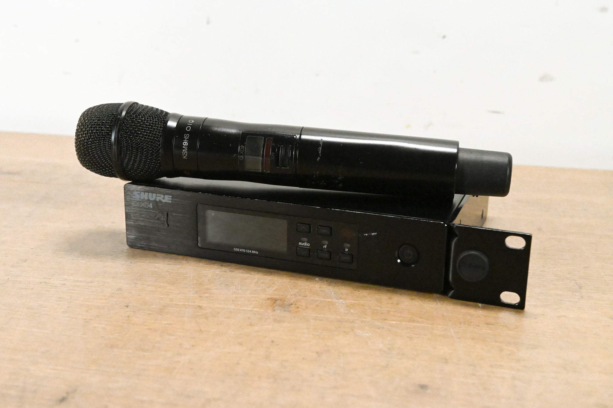Shure QLXD24/KSM9HS Digital Handheld Wireless System - G50 Band (NO PSU)