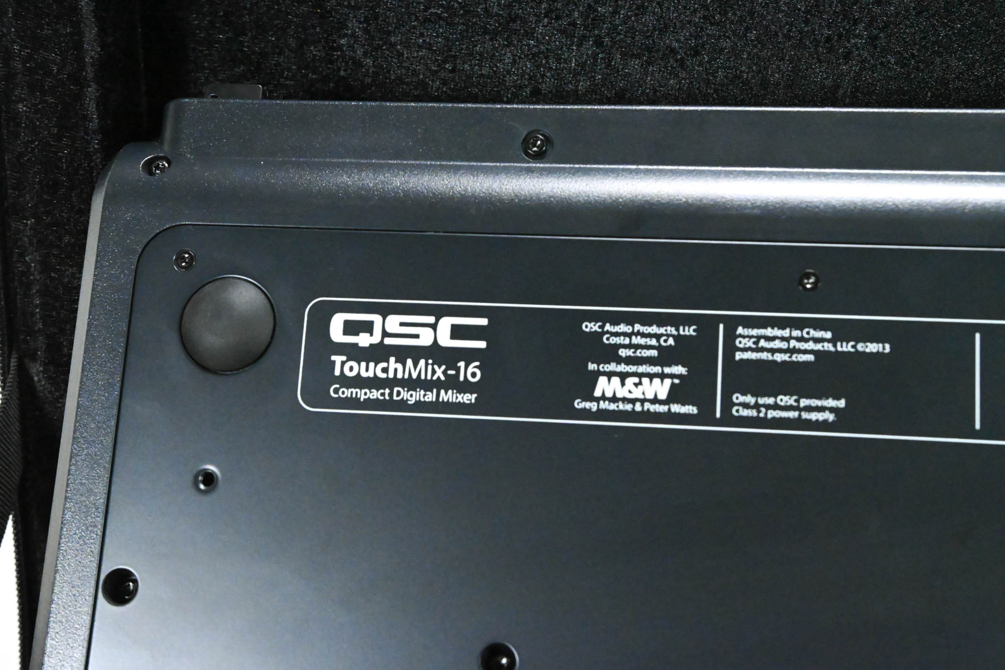 QSC Touchmix-16 Compact Digital Mixer