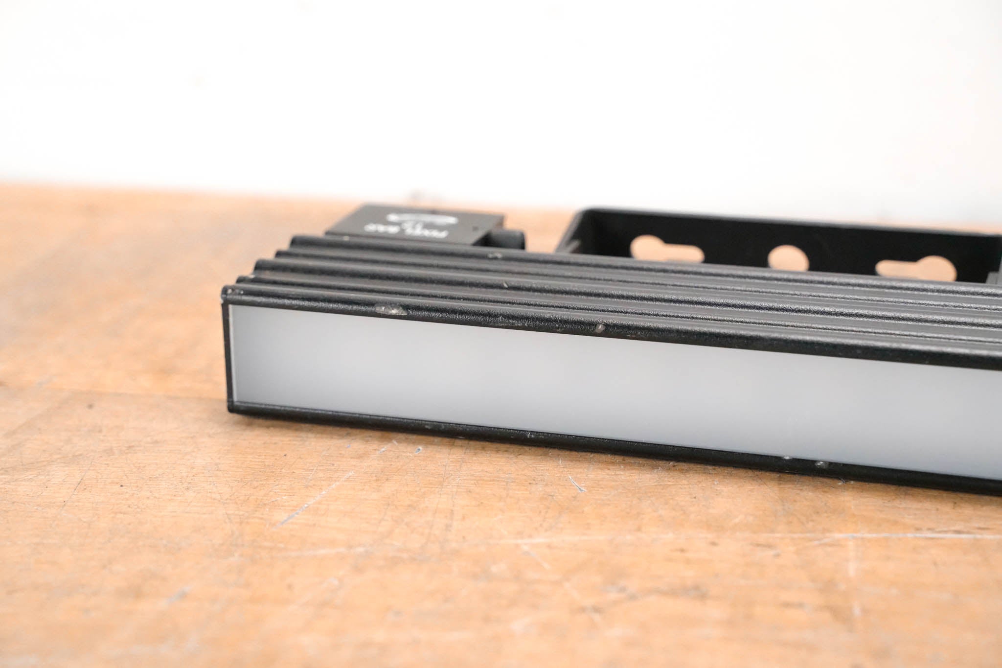 Elation Pixel Bar 12 LED Fixture (12 LEDs)