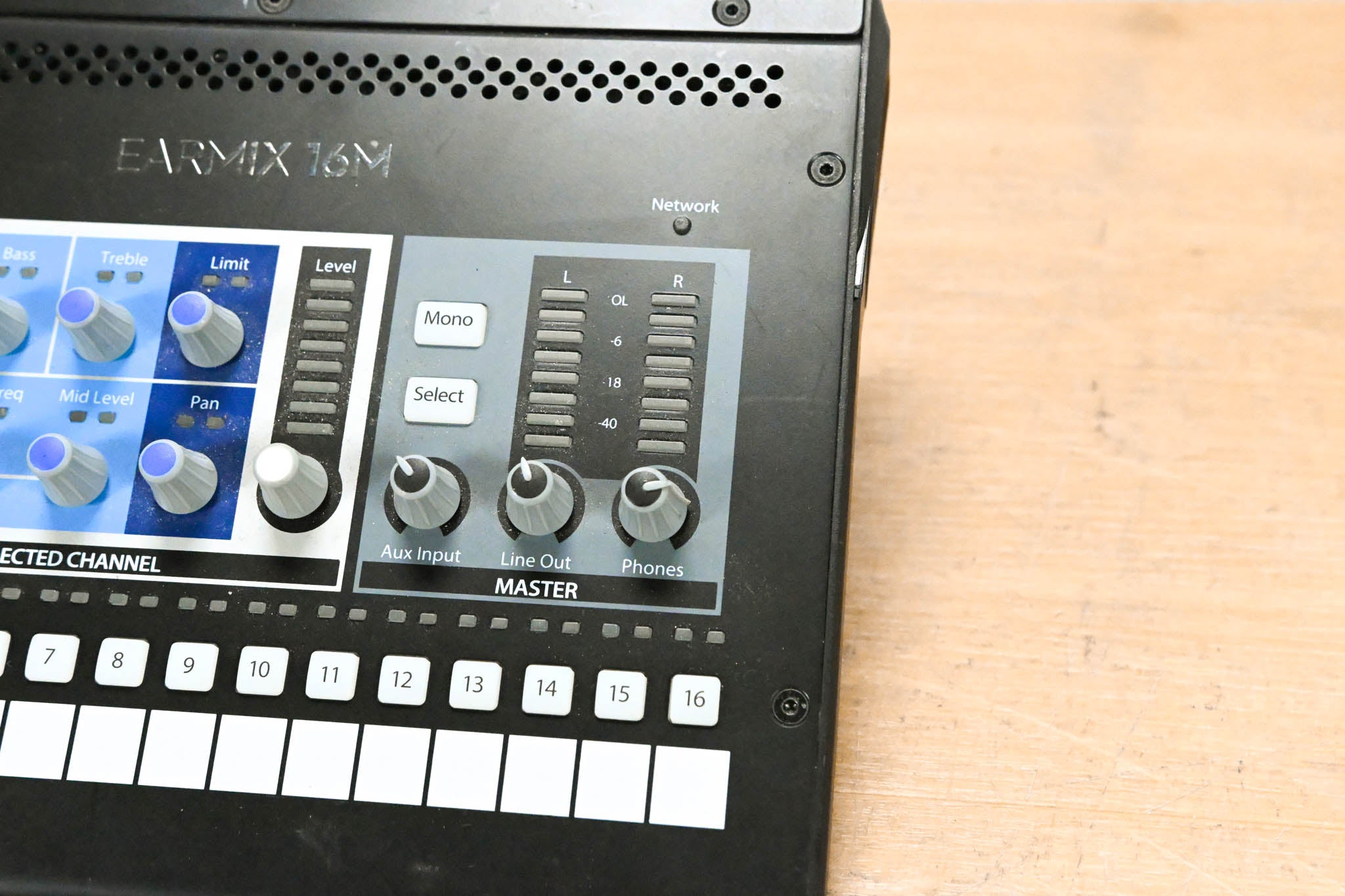 PreSonus EarMix 16M 16-Channel AVB Personal Monitor Mixer