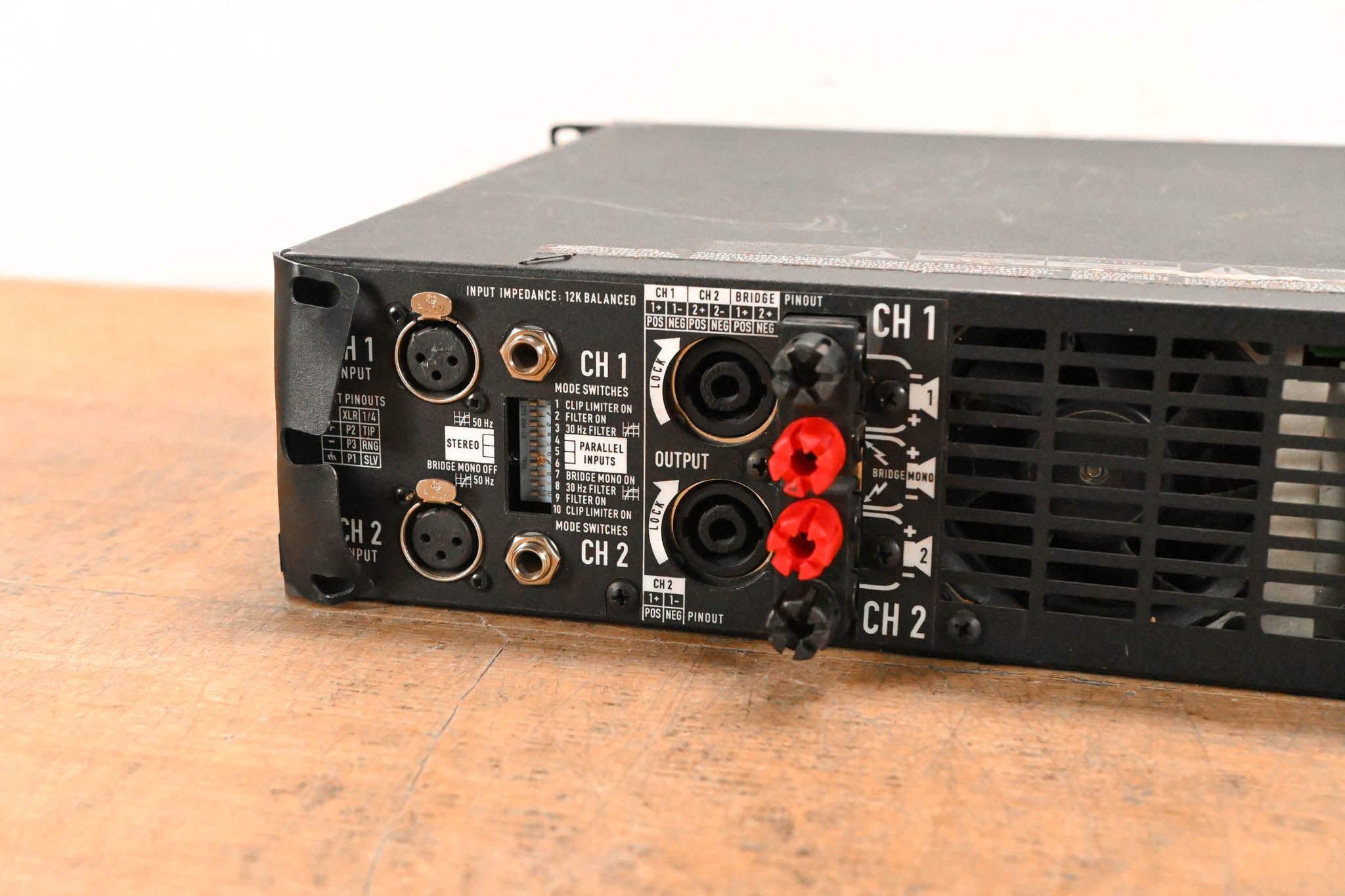 QSC PLX3002 2-Channel Power Amplifier