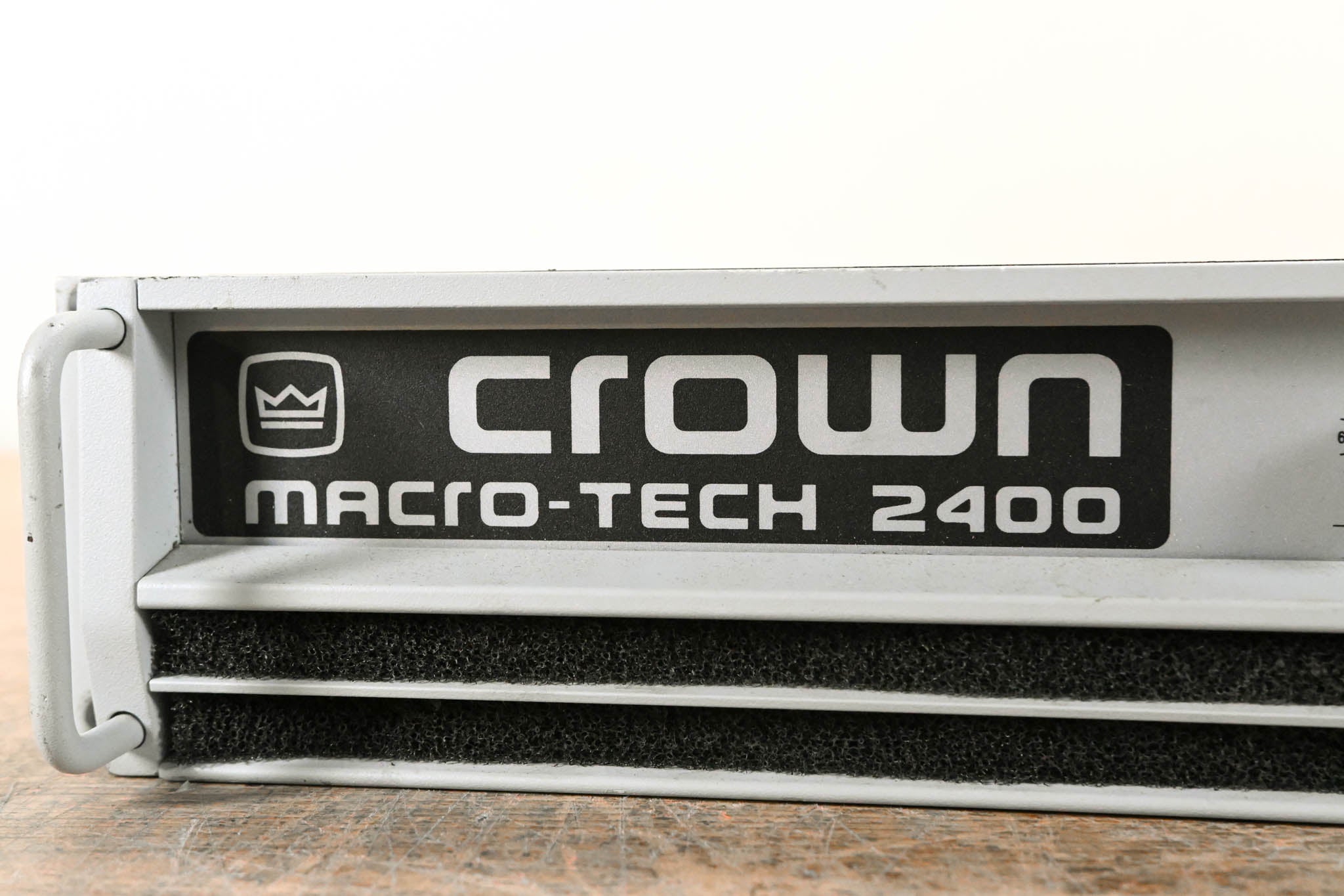 Crown Macro-Tech 2400 2-Channel Power Amplifier