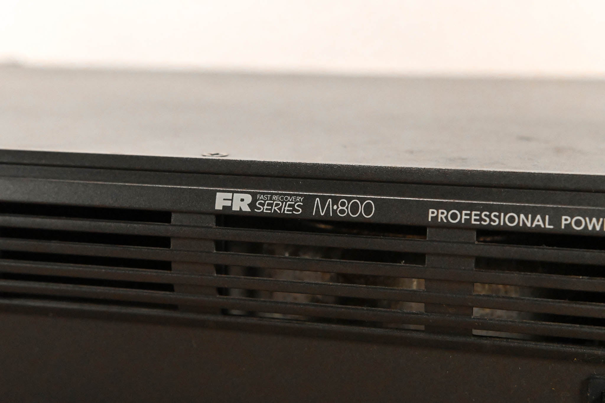 Mackie M800 FR Series 2-Channel Power Amplifier