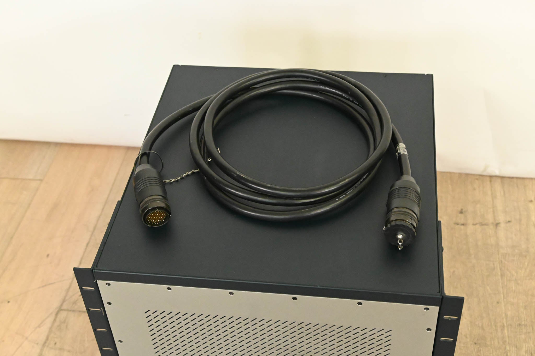 Digidesign VENUE Profile Digital Mixing Console with Mix Rack