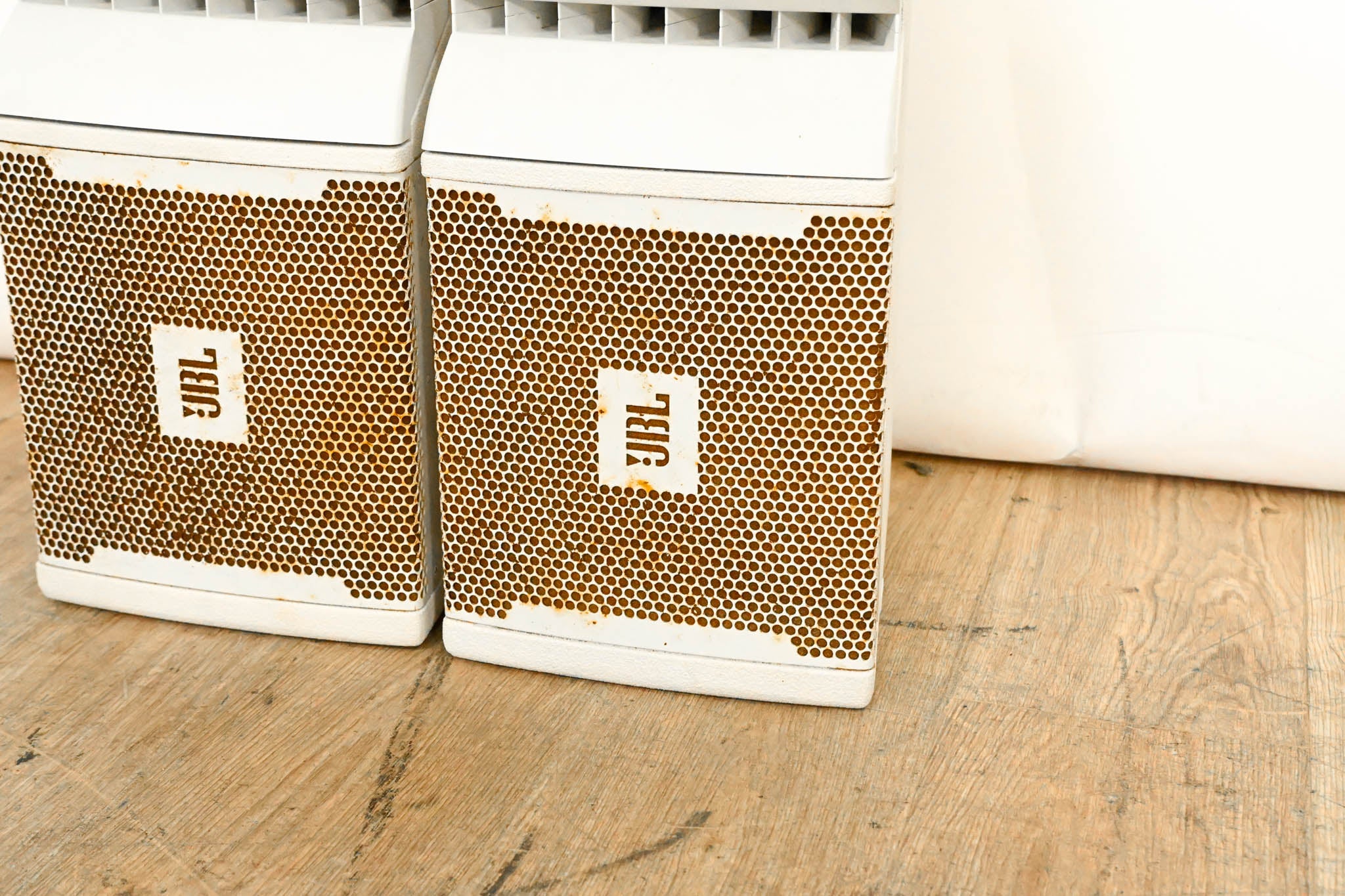 JBL VRX928LA-WH 8" Two-Way Line Array Loudspeaker System (PAIR)