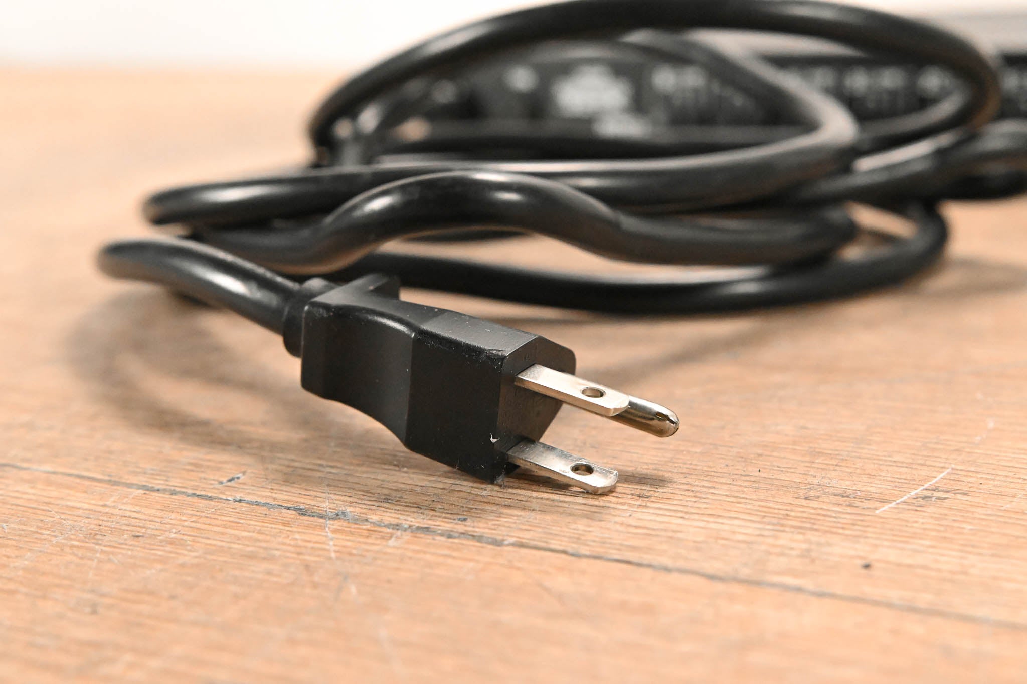 Middle Atlantic USC-6R Power Sequencer Rackmount Power Conditioner