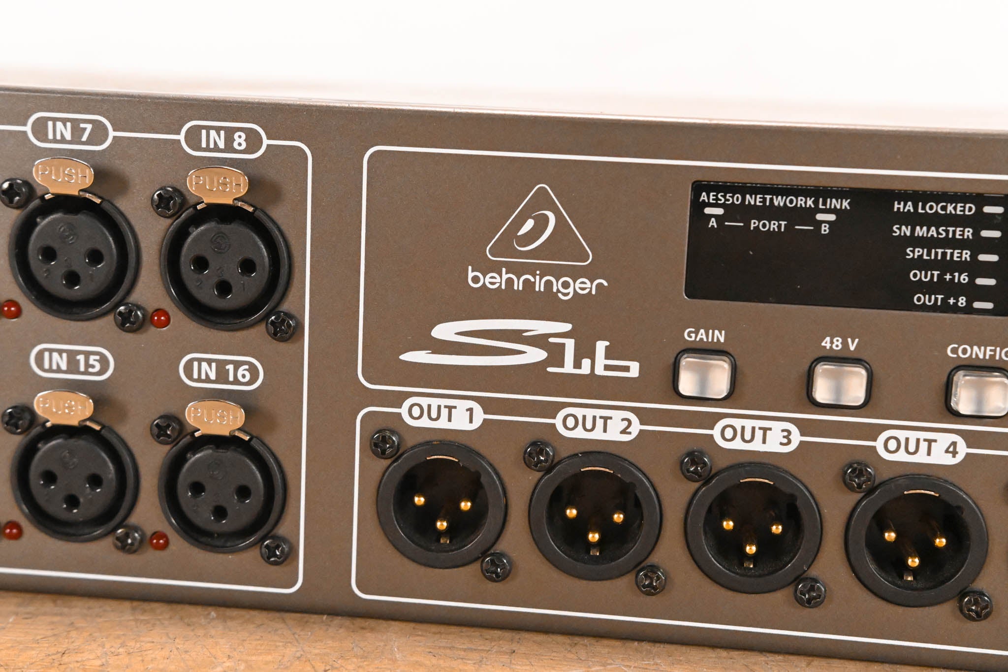 Behringer S16 16 x 8 Digital Stage Box