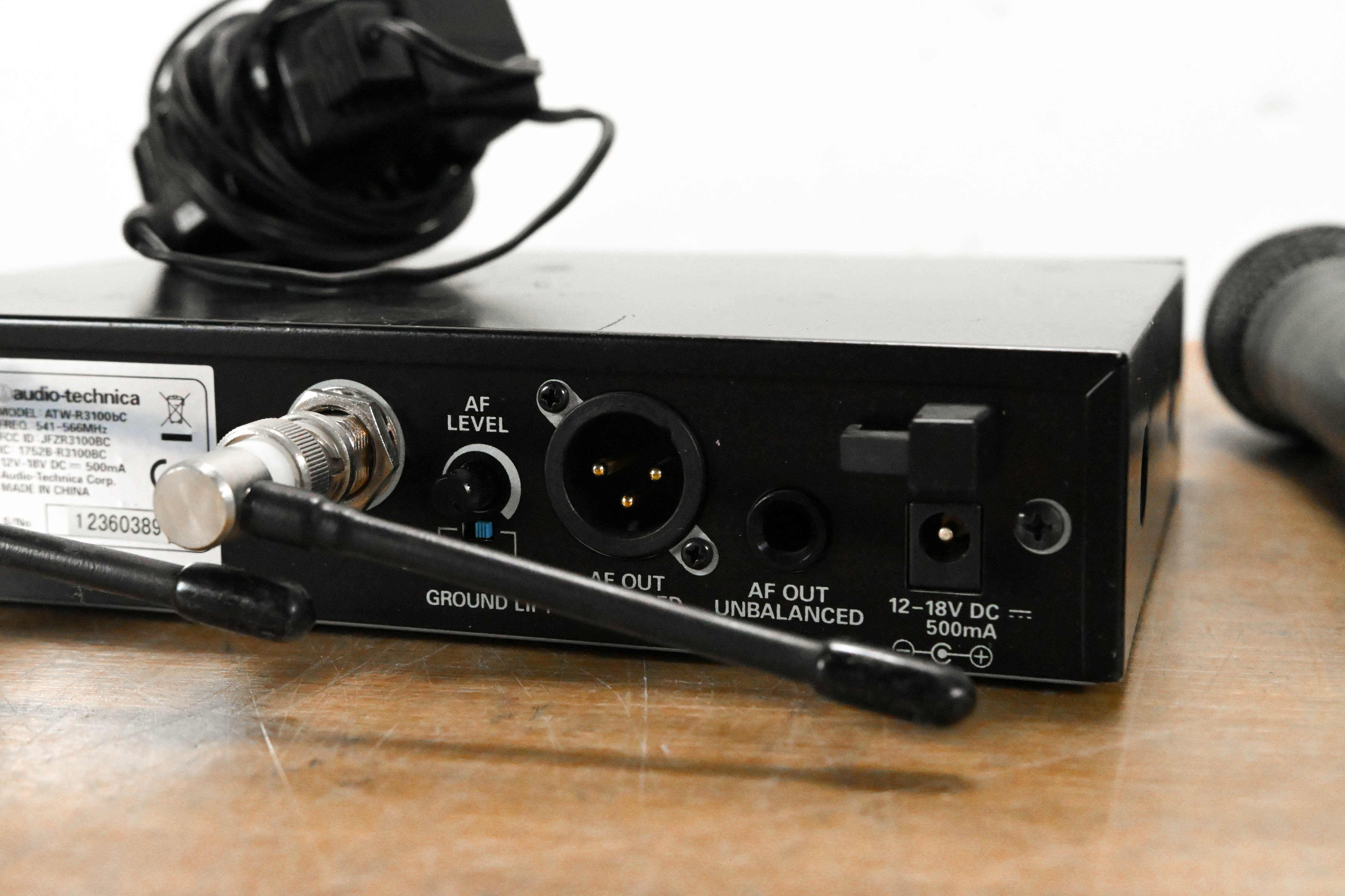 Audio-Technica ATW-R3100bC Receiver w/ ATW-T341bC Mic 541-566 MHz