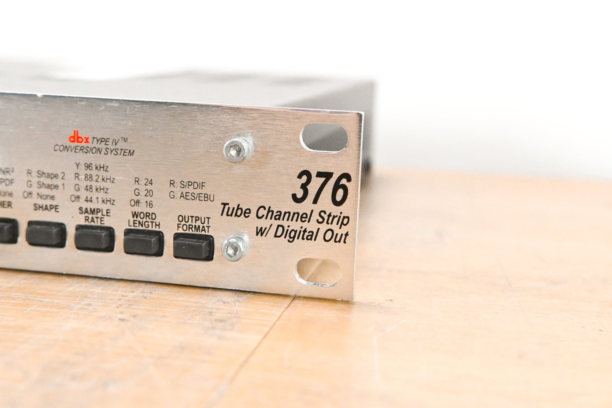 dbx 376 Tube Channel Strip with Digital Out