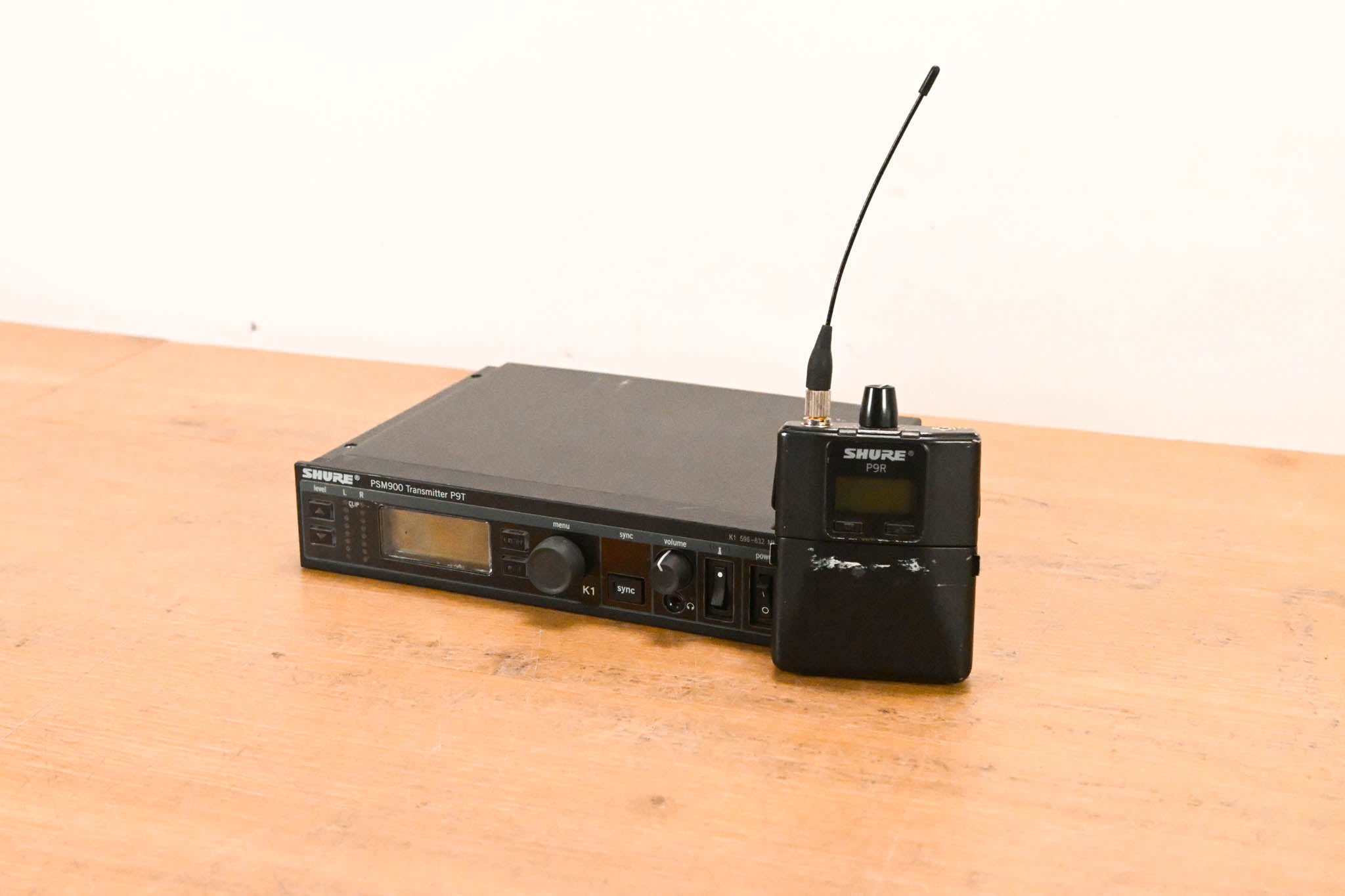 Shure PSM 900 Wireless IEM System K1 Band: 596-632MHz NO POWER SUPPLY