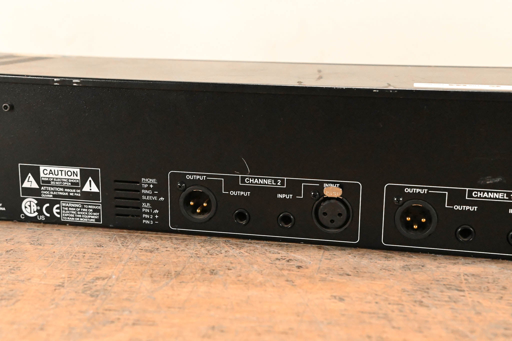 dbx 231 グラフィックイコライザー DBX 231S Graphic Equalizer | FrontEndAudio.com