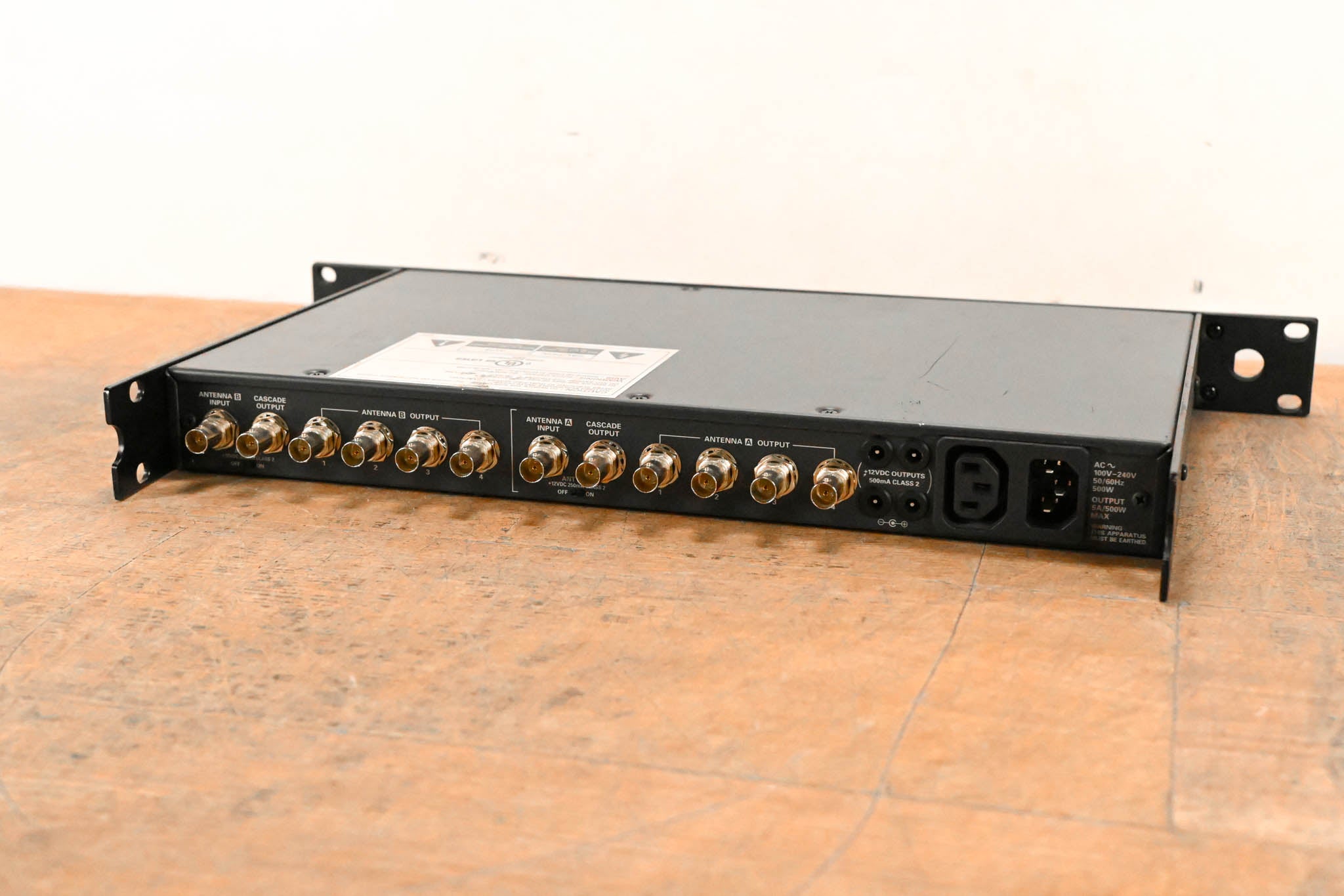 Audio-Technica AEW-DA550C UHF Antenna Distribution System