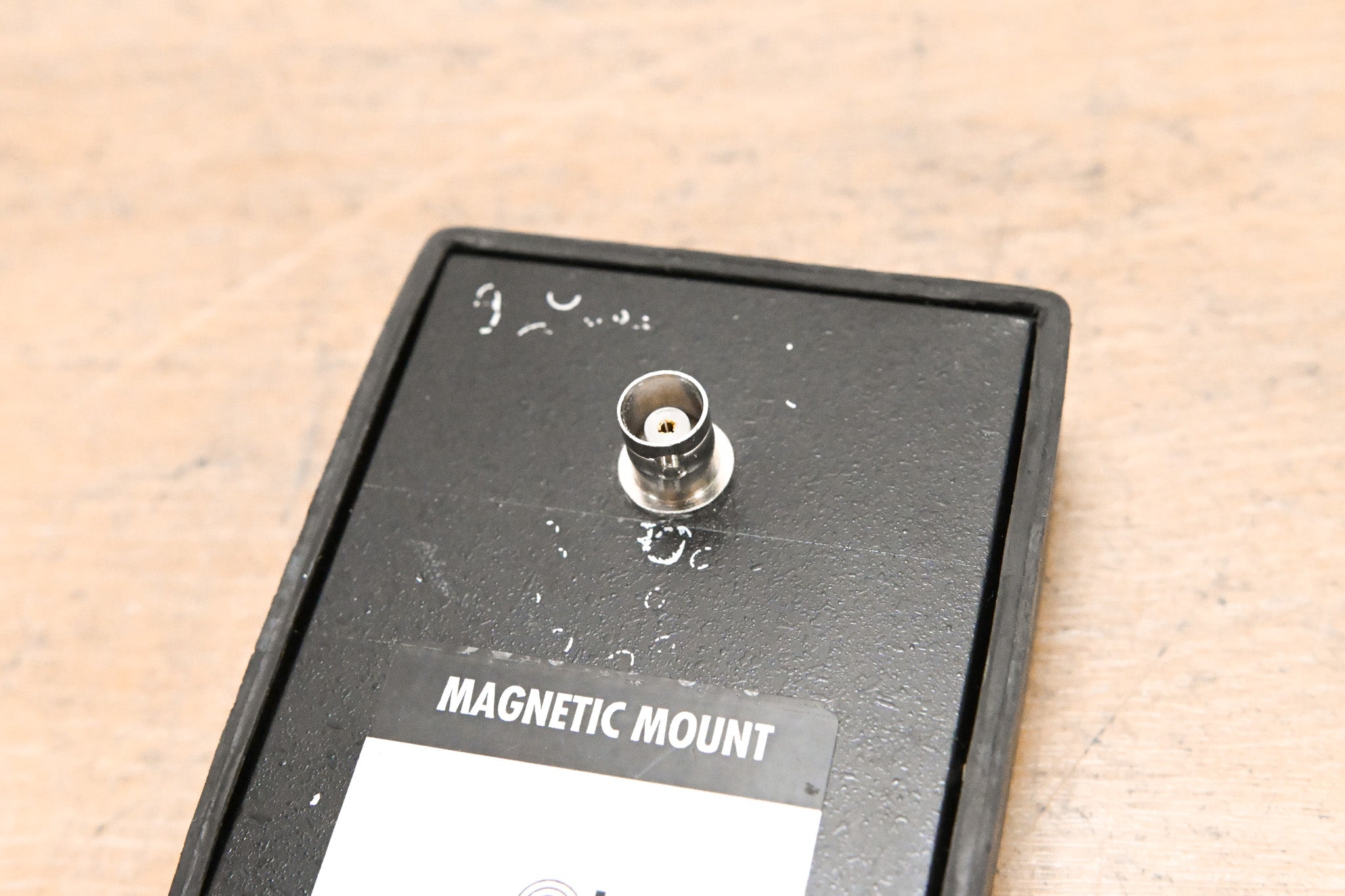 Larsen BNC-BNC Magnet Mount