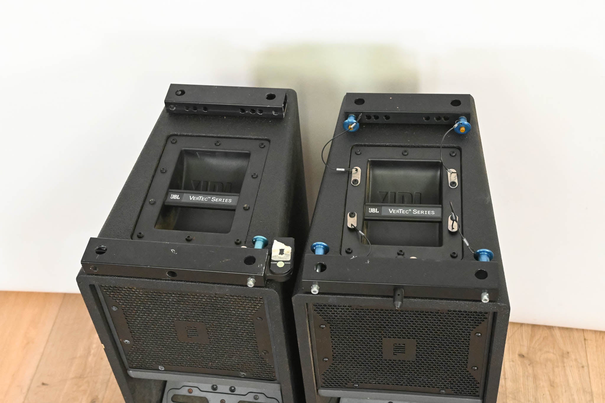 JBL VT4887 Compact Bi-Amplified 3-Way Line Array Element (PAIR)