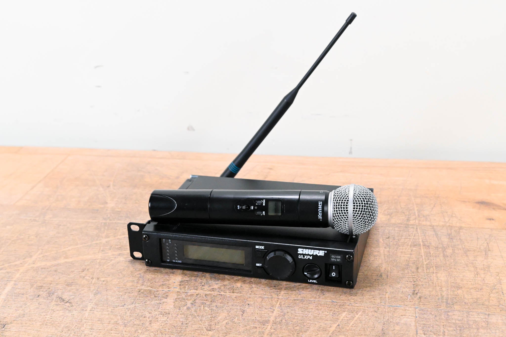 Shure ULXP24/58 Handheld Wireless Microphone System M1 Band: 662-698 MHz