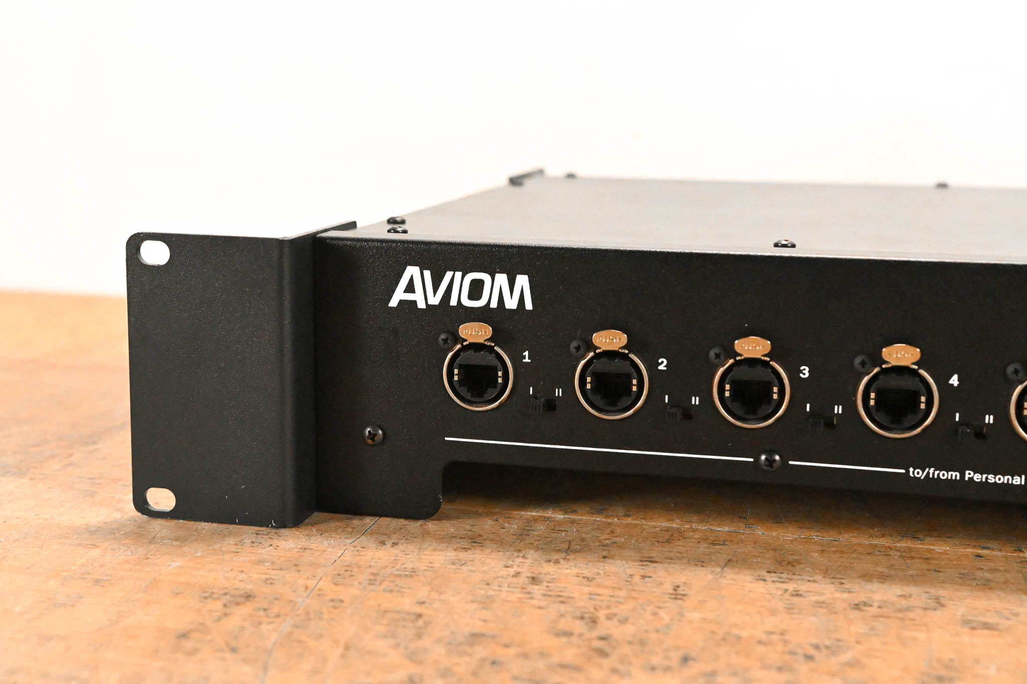 Aviom D800-Dante A-Net Distributor with Dante Connectivity