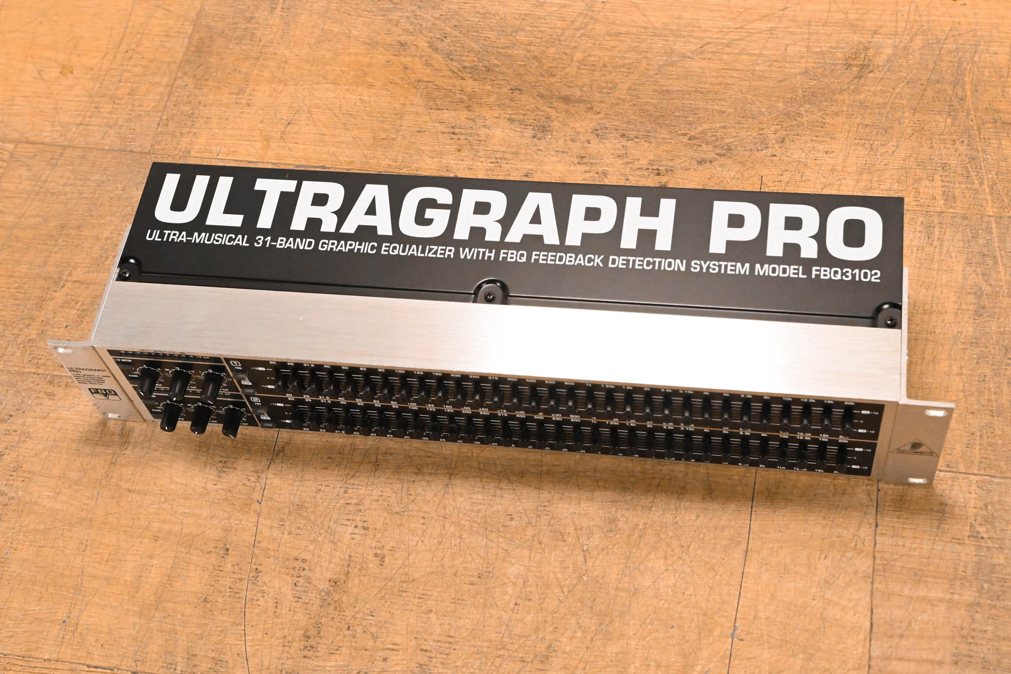 Behringer ULTRAGRAPH PRO FBQ3102 Dual 31-Band Graphic Equalizer