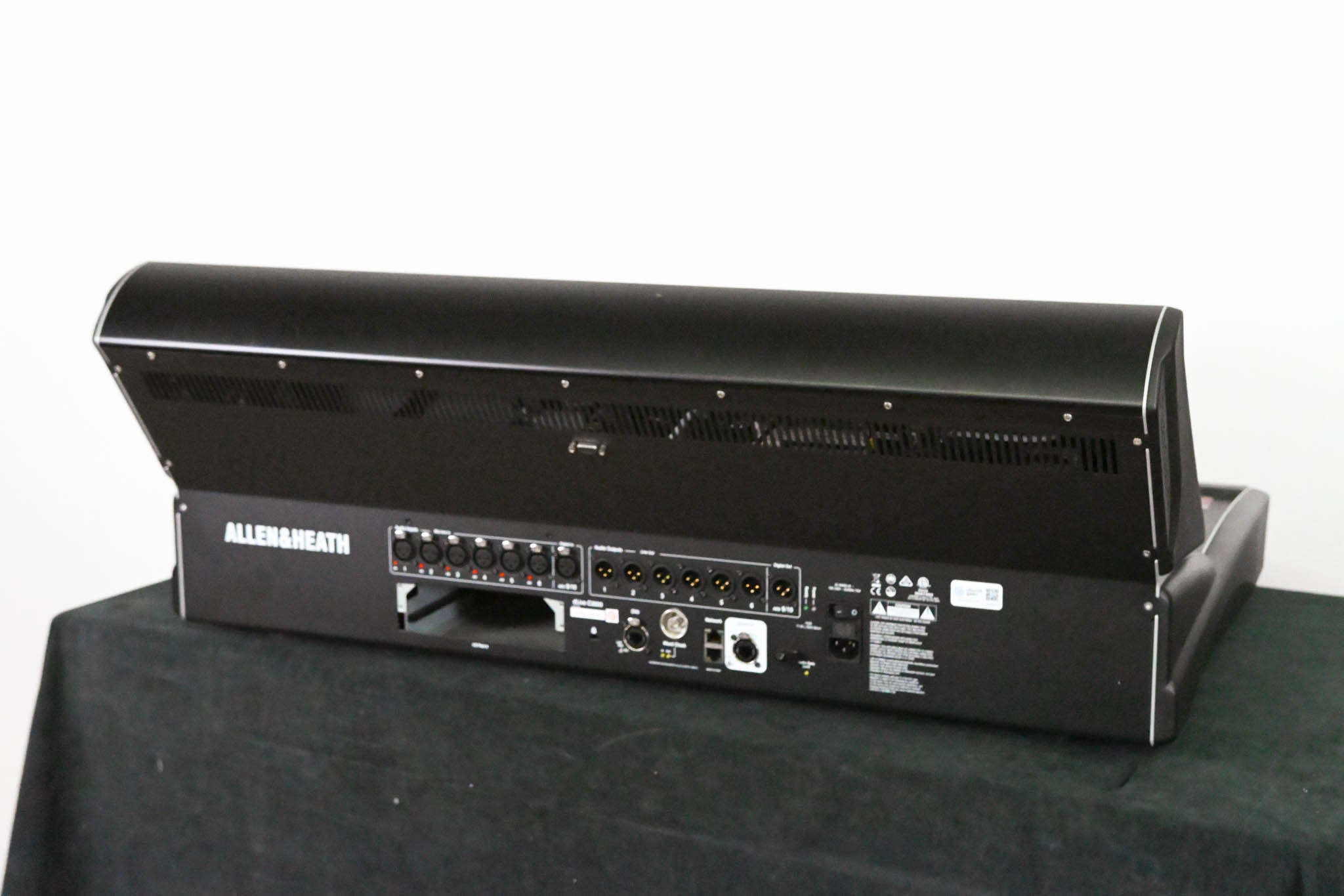 Allen & Heath dLive C3500 Control Surface w/ CDM48 48-in/24-out MixRack