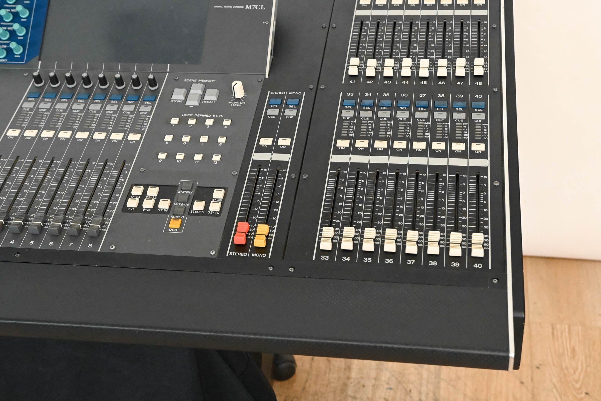 Yamaha M7CL-48 48-Channel Digital Audio Mixing Console