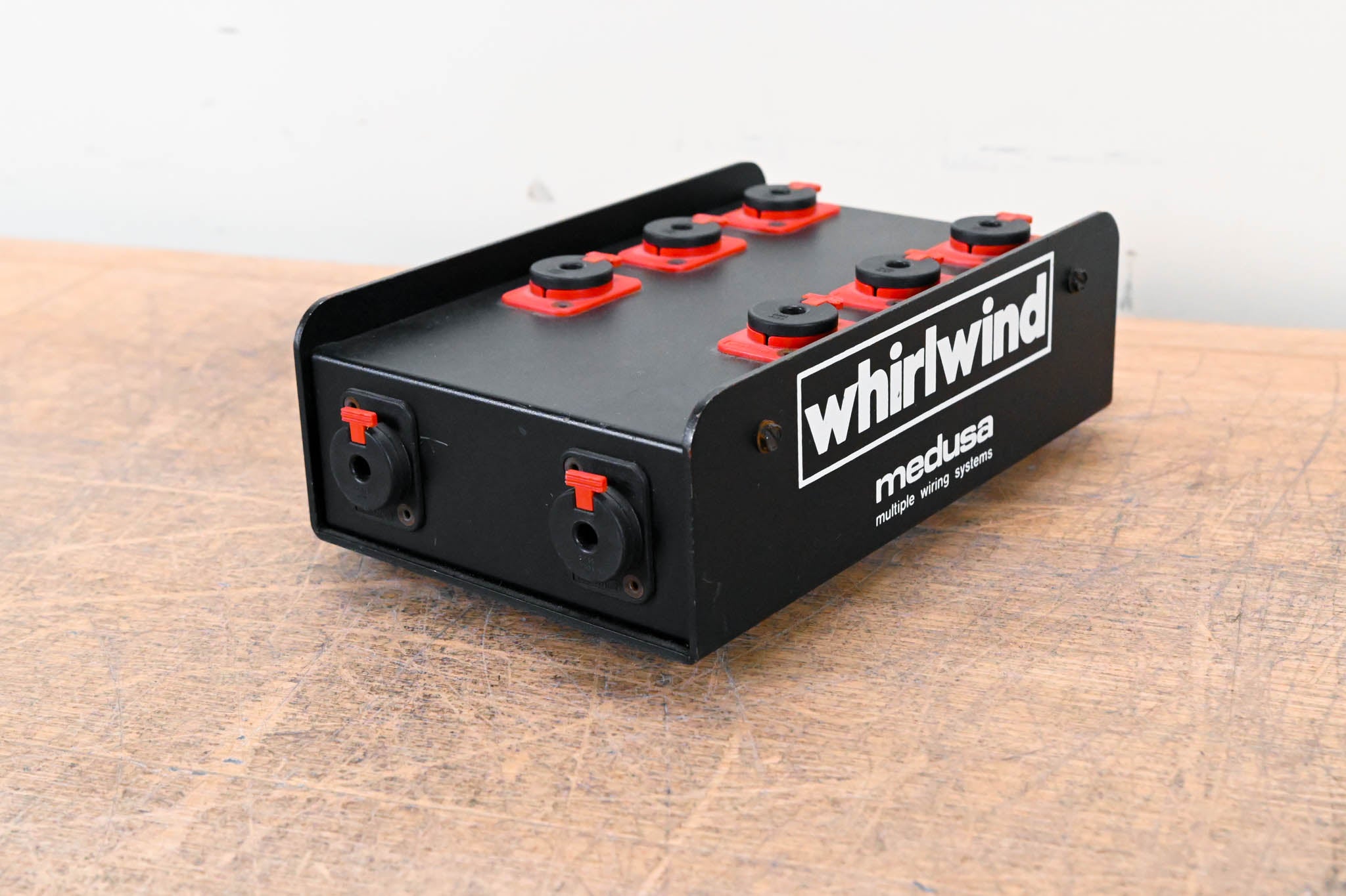 Whirlwind Medusa Six 1/4'' Studio Headphone Splitter Box