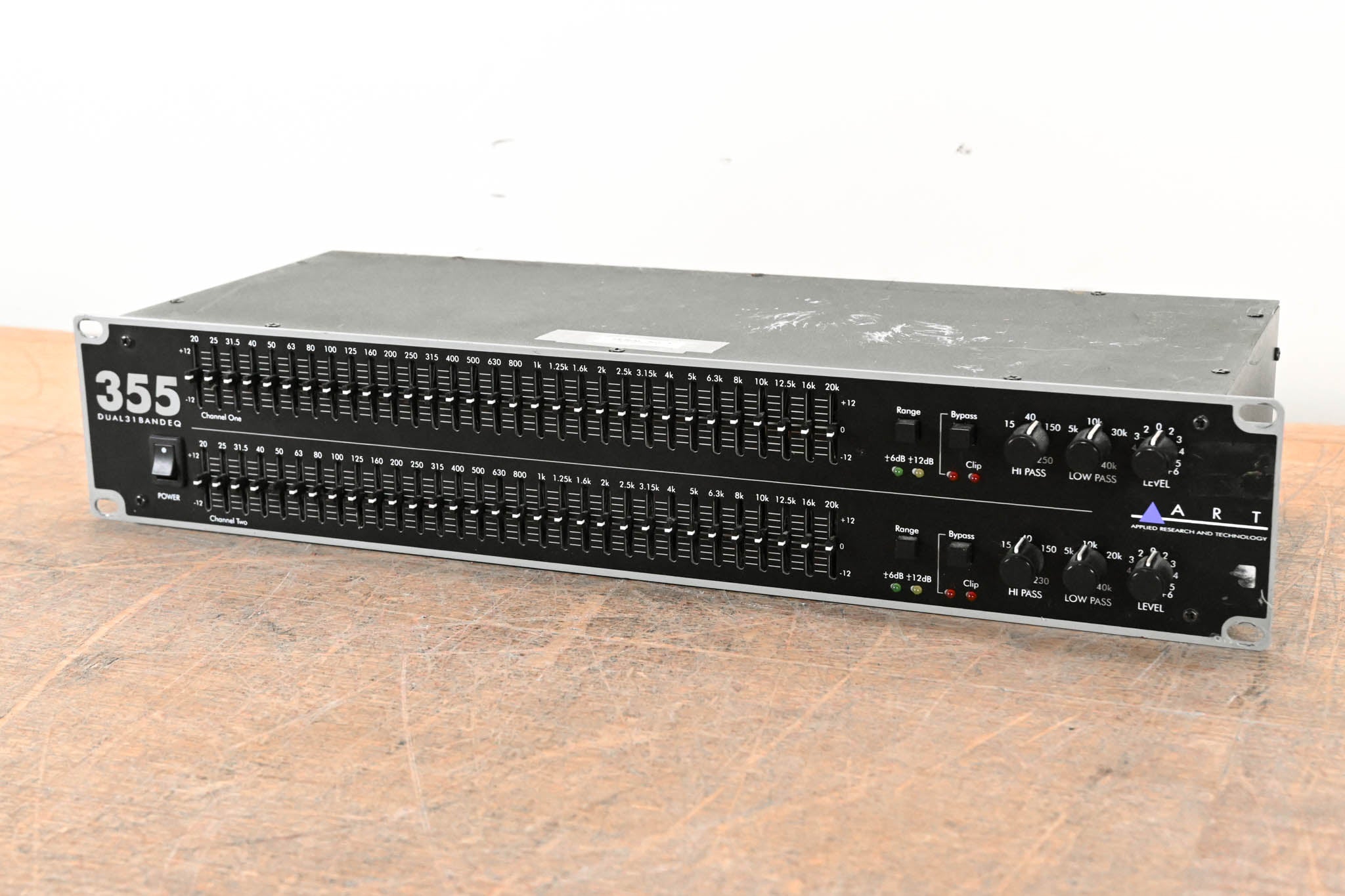 ART 355 Dual-Channel 31-Band Graphic Equalizer