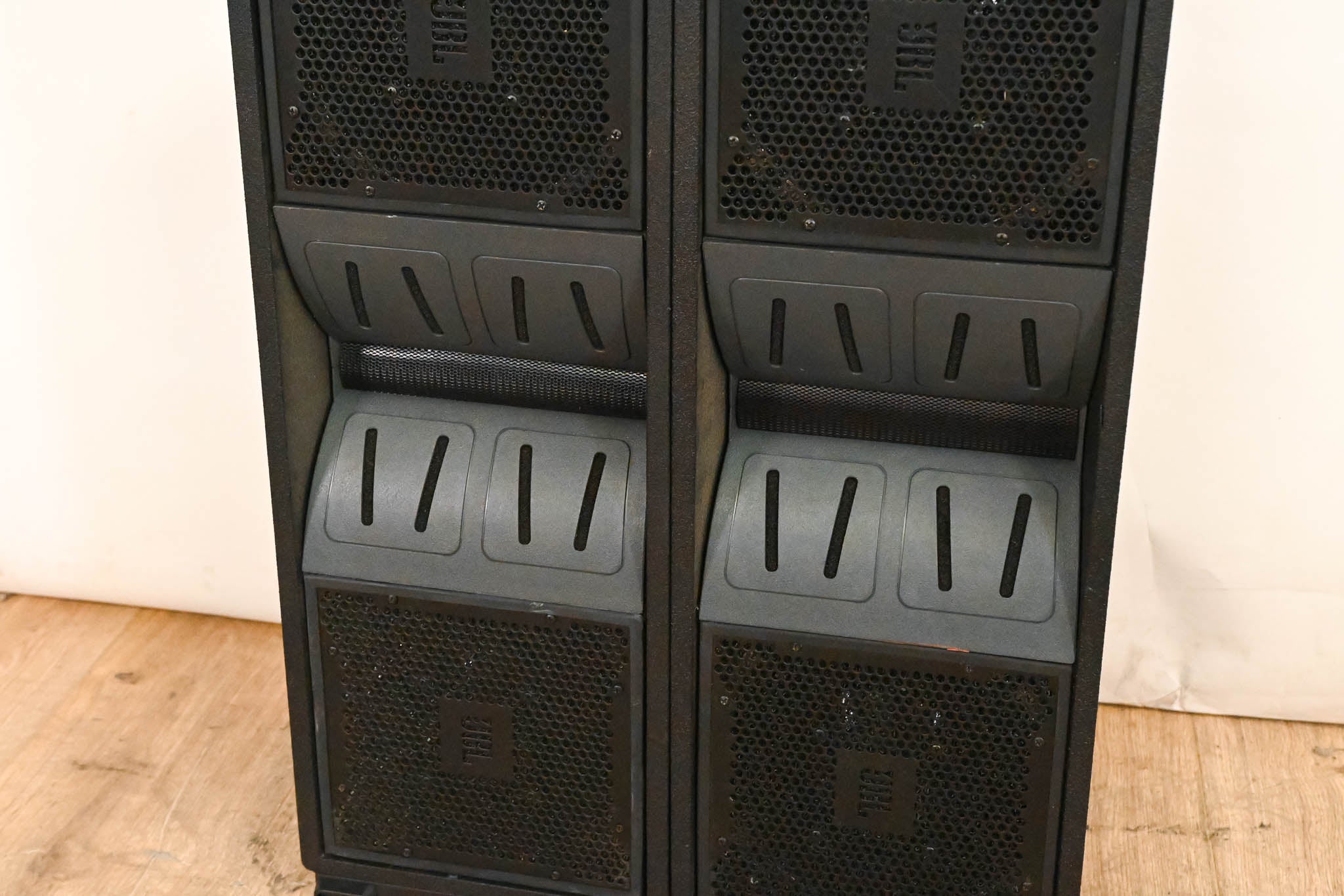 JBL VT4886 Dual 6.5" Passive Compact Line Array Loudspeakers (PAIR)