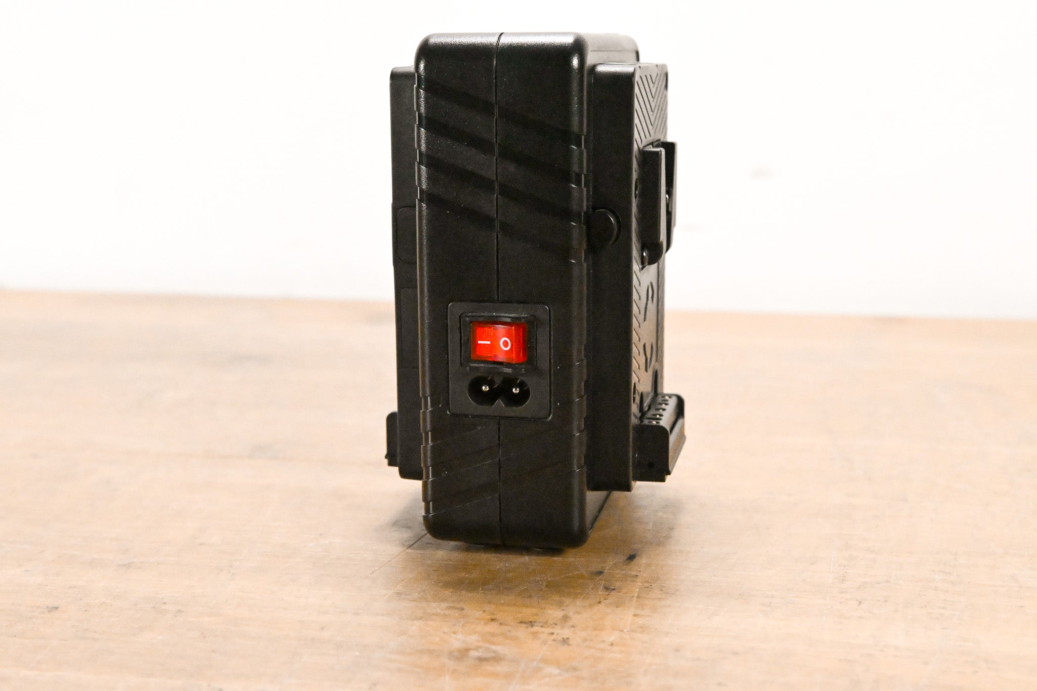 RED Digital Cinema Compact Dual V-Lock Charger