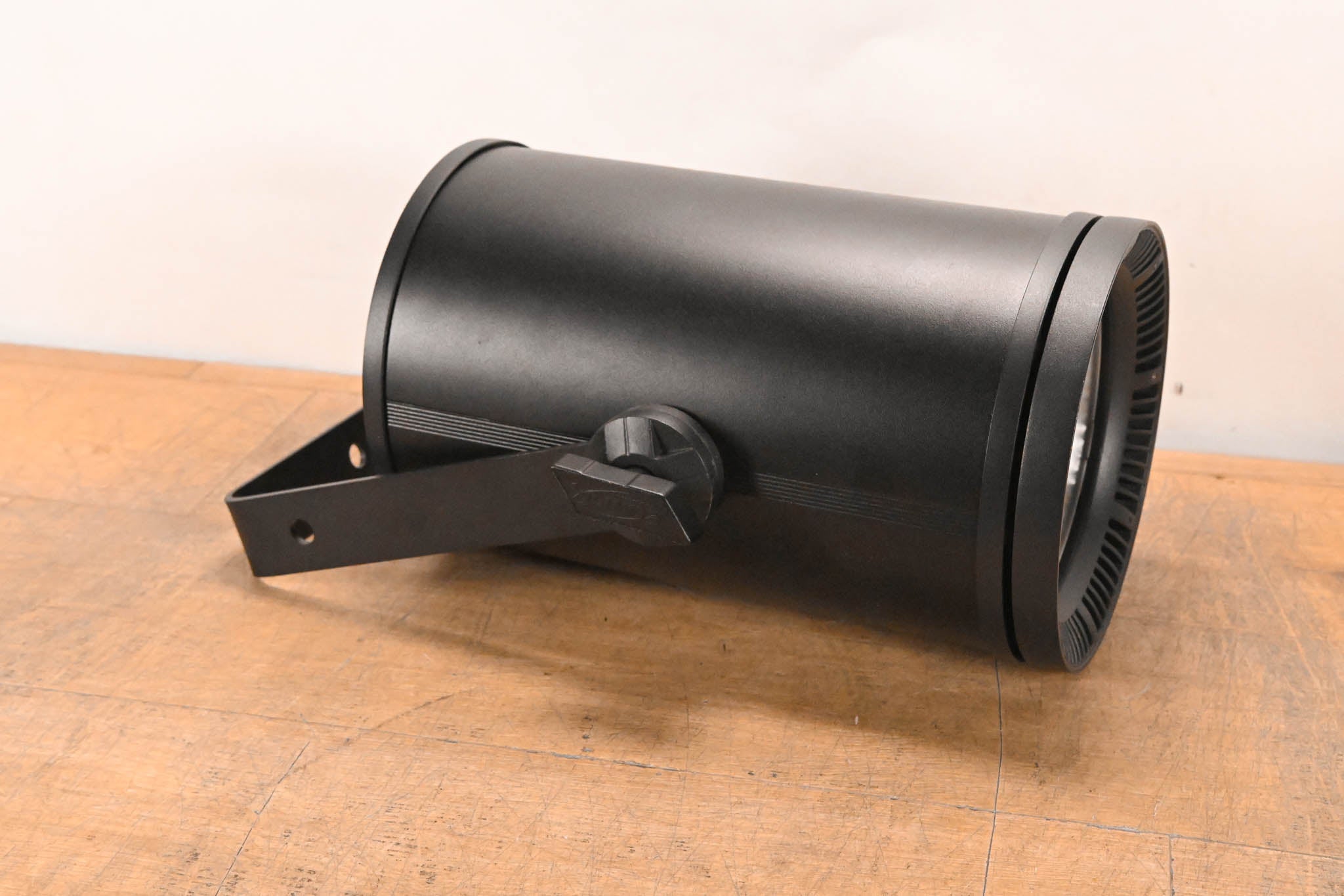 Elation Fuze Pendant 230W RGBWL LED House Light Fixture (NO PSU)