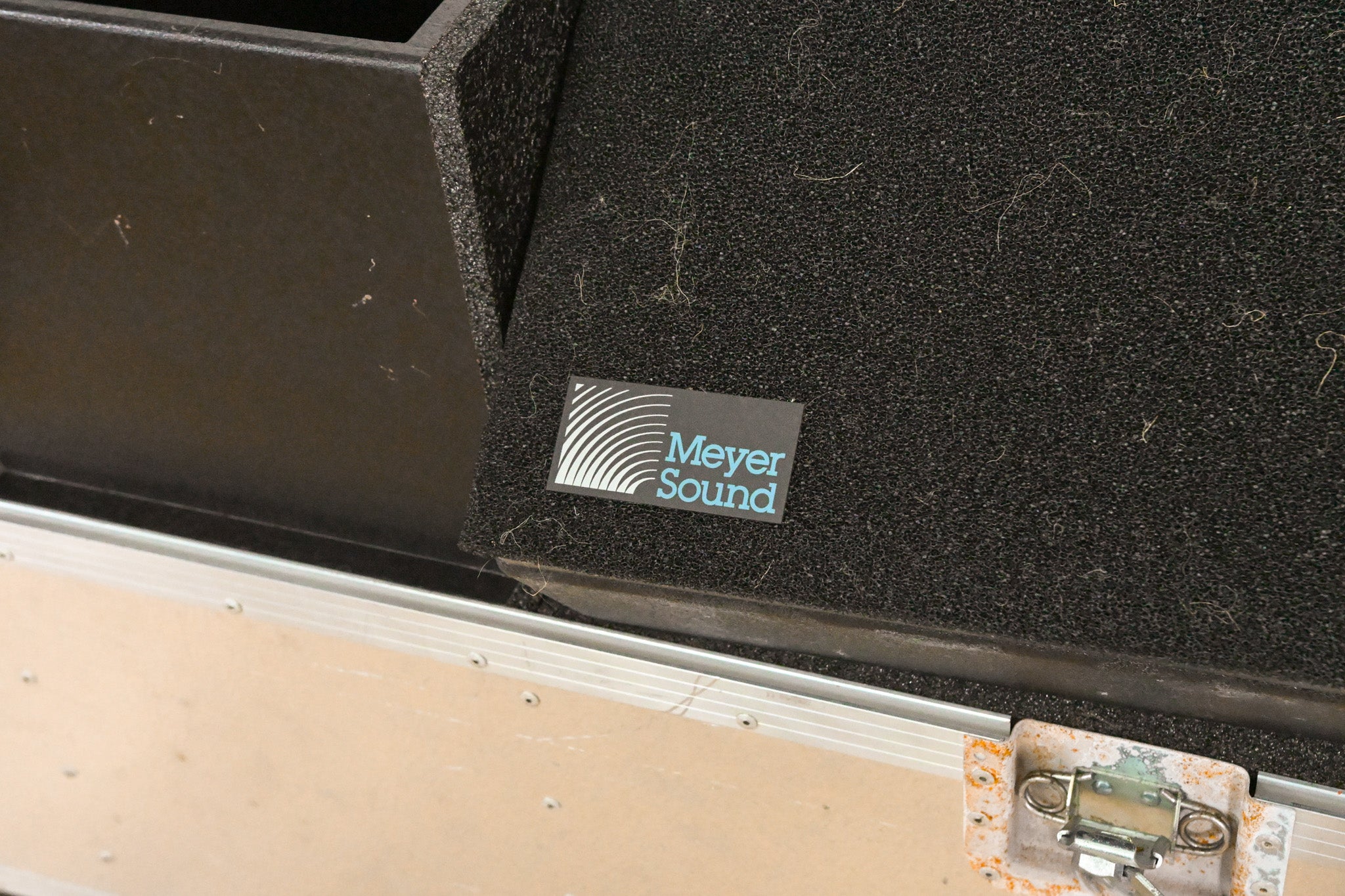 Meyer Sound UM-1P 12" Powered Stage Monitor Speaker (PAIR) w/ Road Case