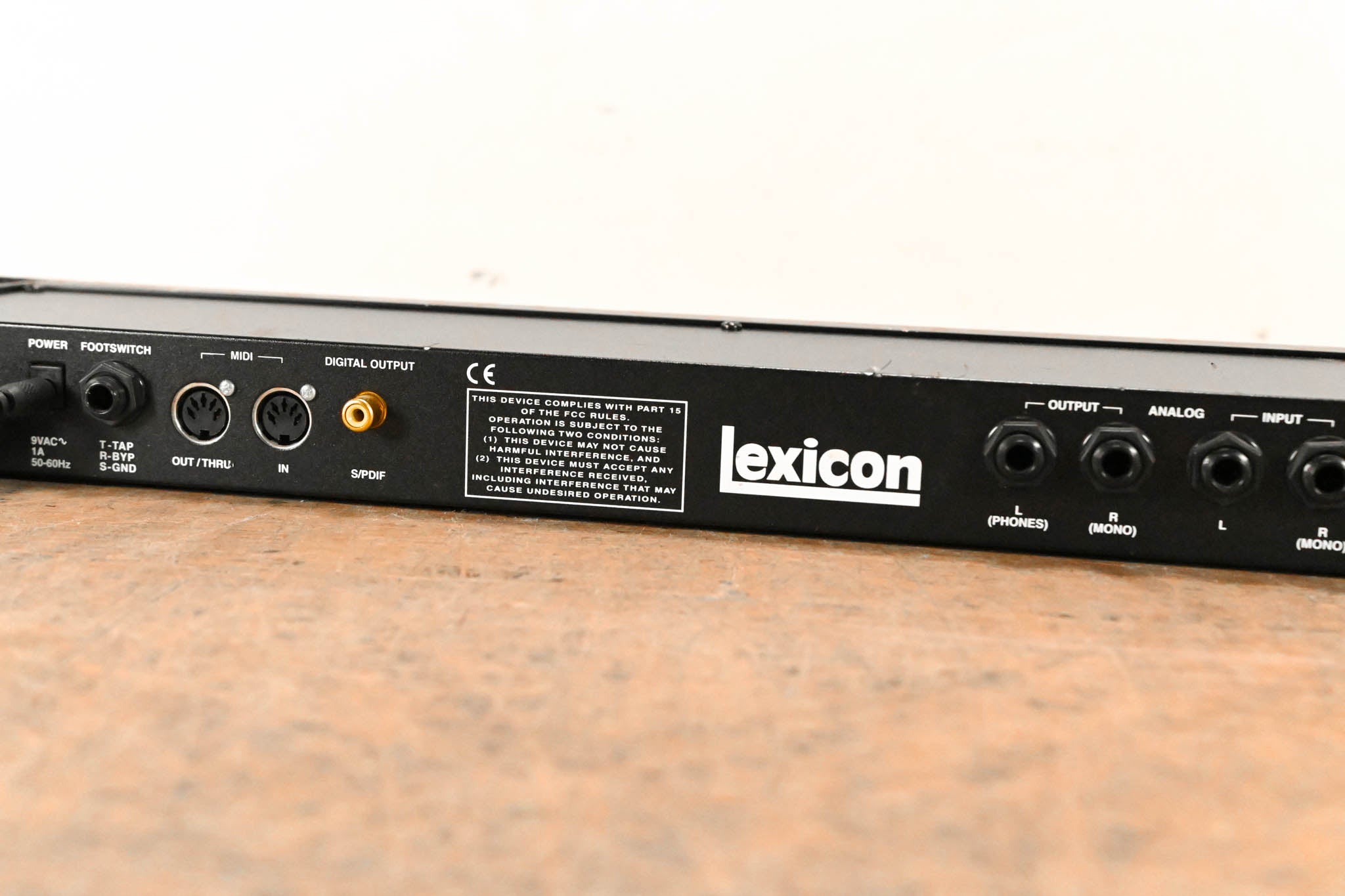 Lexicon MPX 100 Dual-Channel Effects Processor