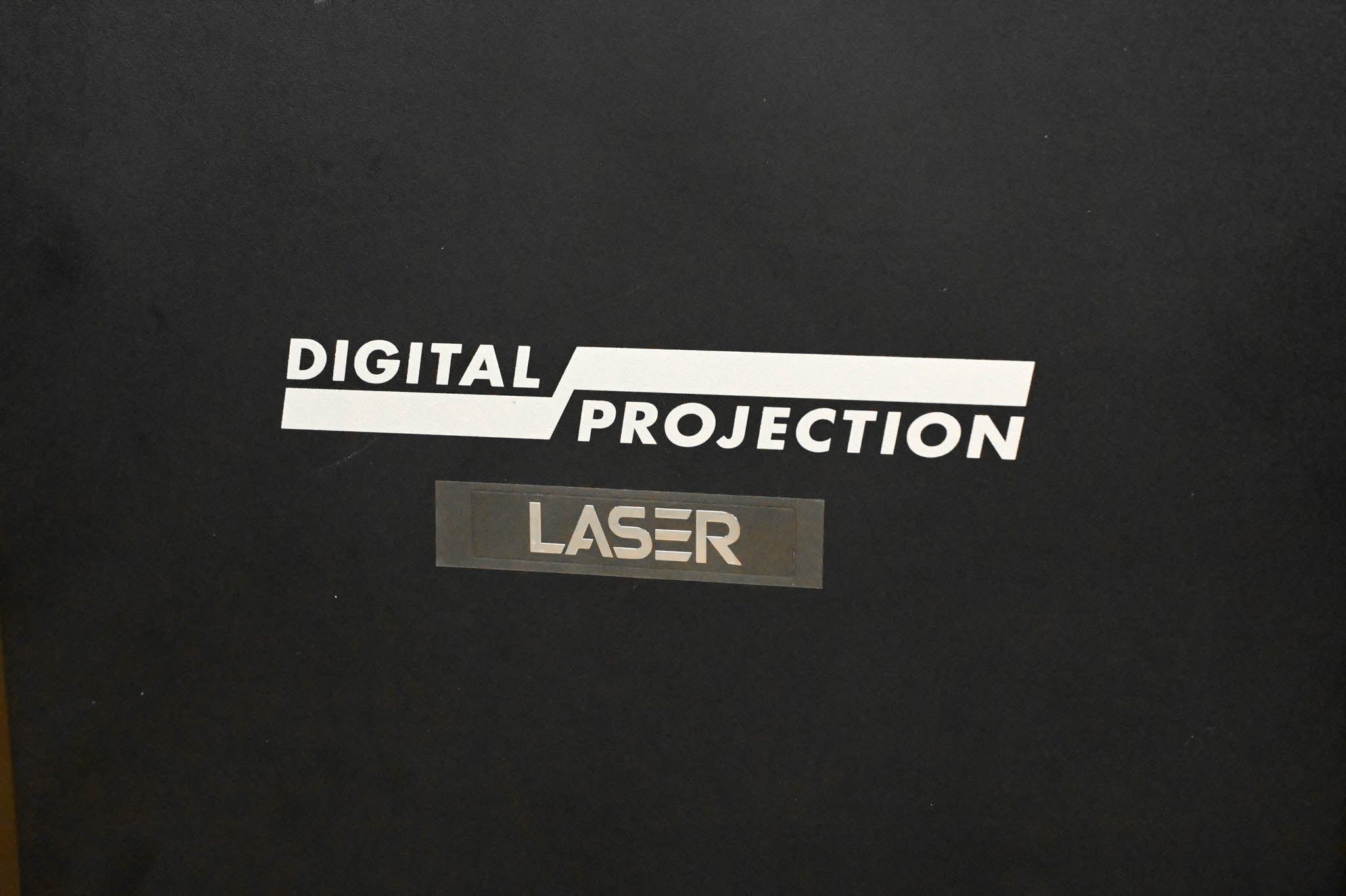 Digital Projection E-Vision 9100 WU WUXGA Large Venue DLP Projector