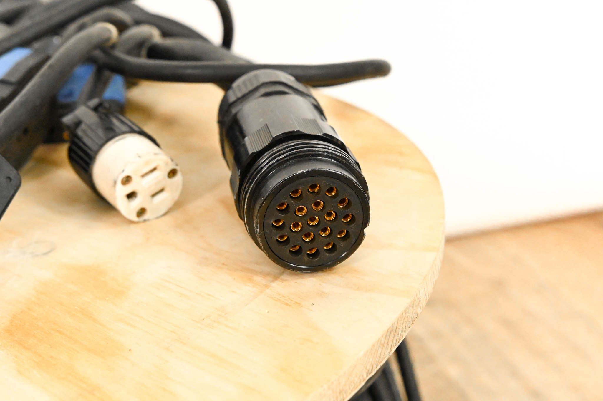 Socapex 19-Pin Connector to Stage Pin Loom 150' Cable