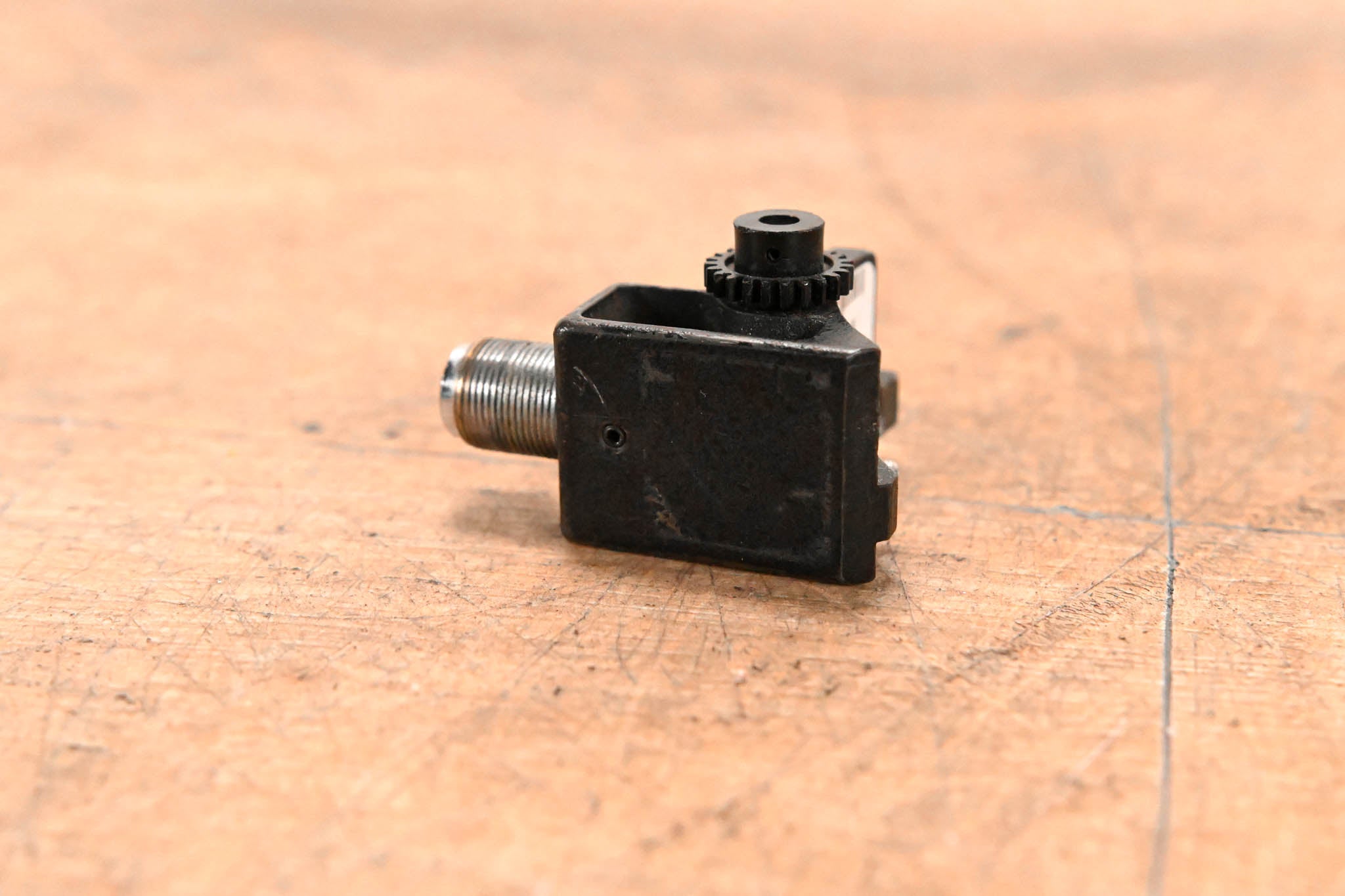 Fujinon FMM-6B Manual Focus Module for Fujinon ENG/EFP Lenses