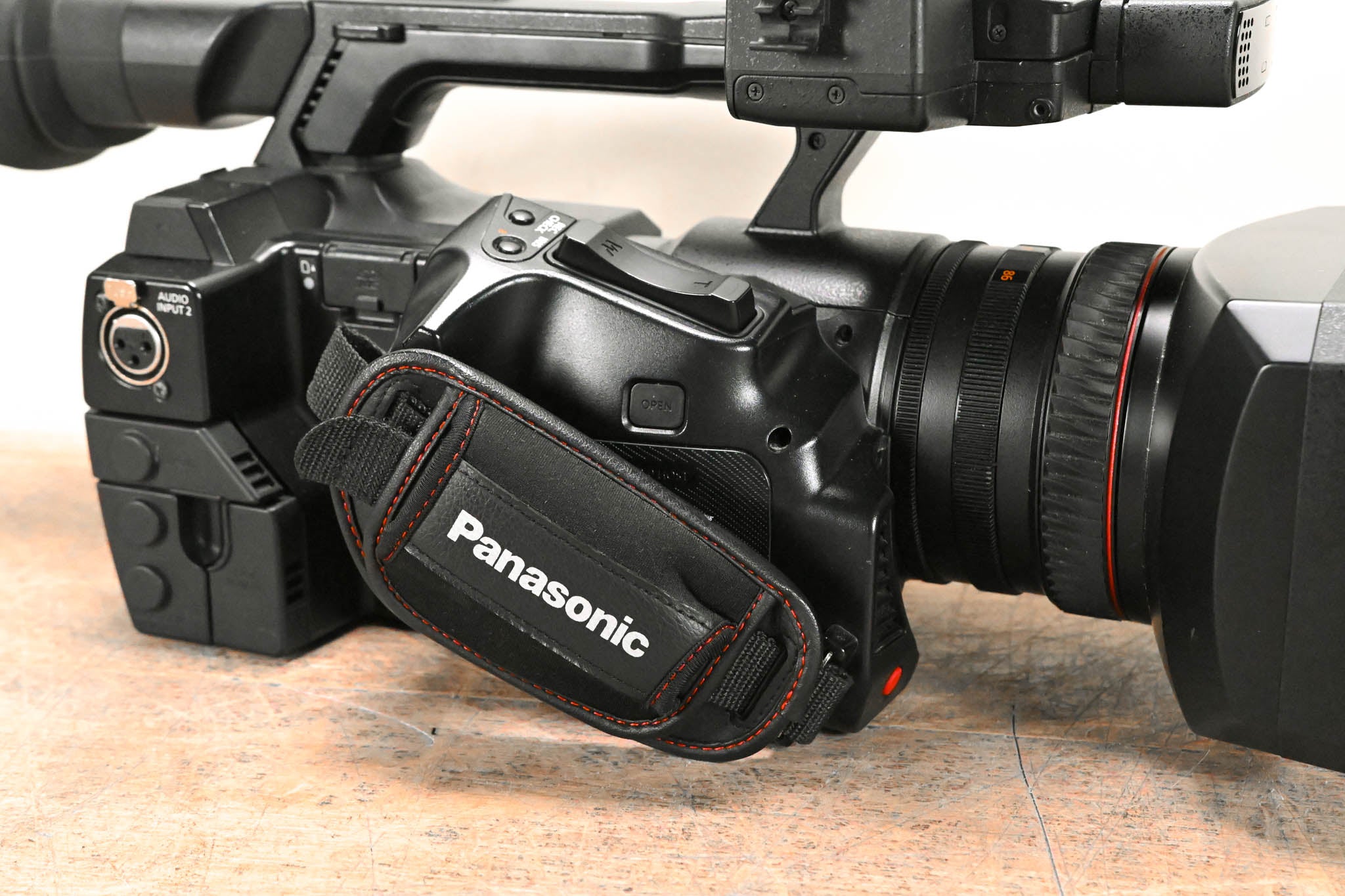 Panasonic AJ-PX270 microP2 AVC-ULTRA Handheld HD Camcorder