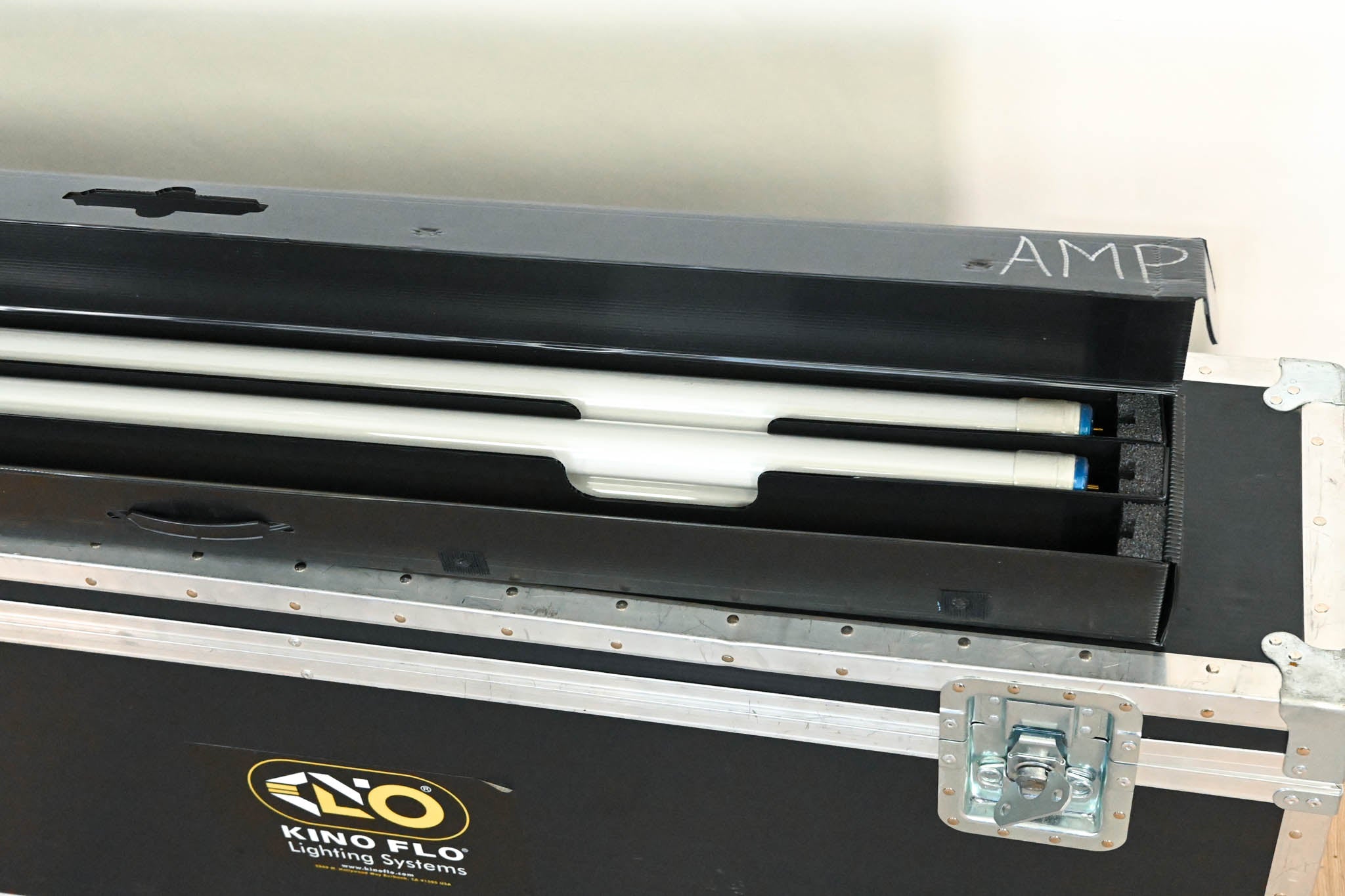 Kino Flo Select 4Bank 2-Light Gaffer Kit