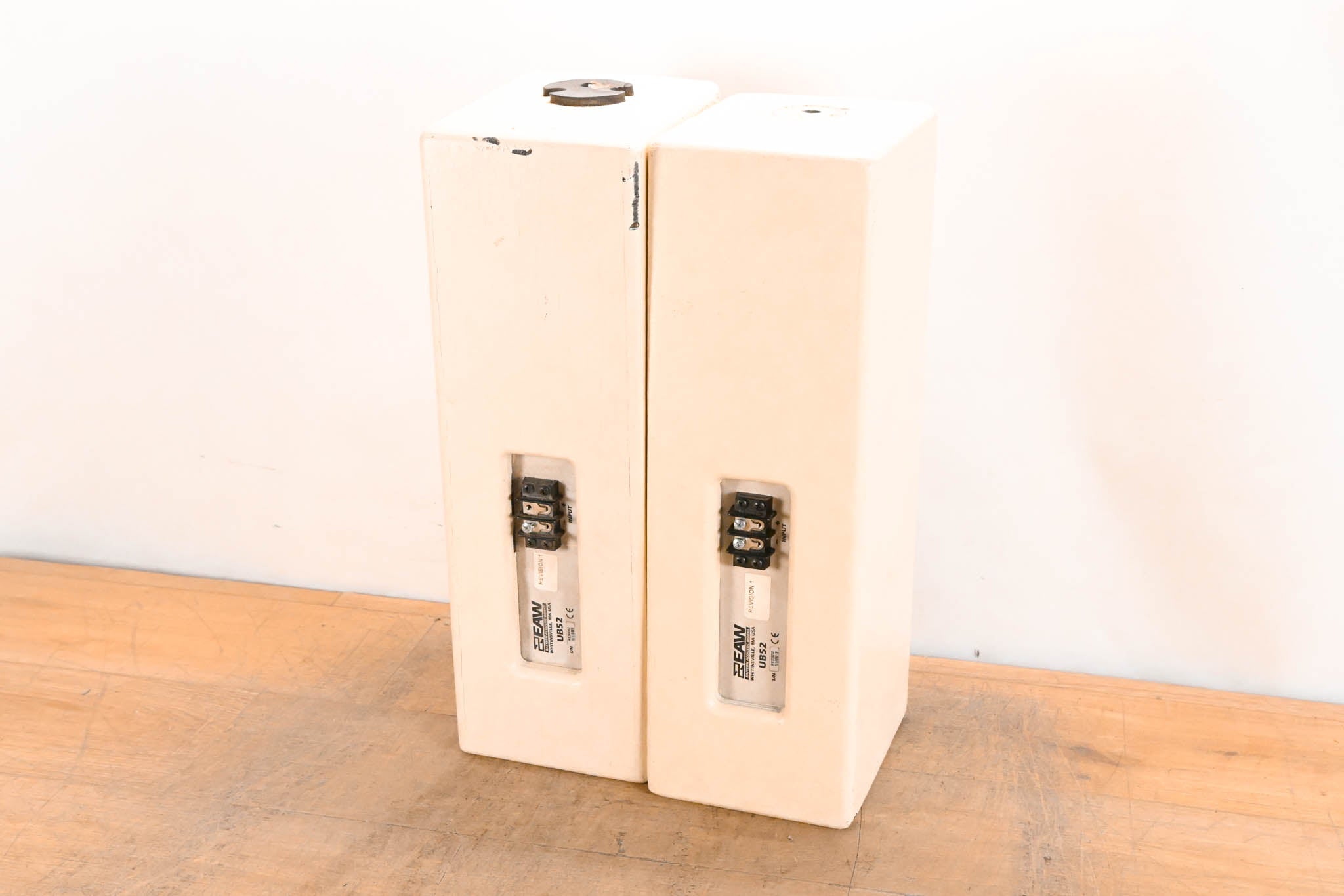 EAW UB52 Two-Way Full-Range Loudspeaker - White (PAIR)