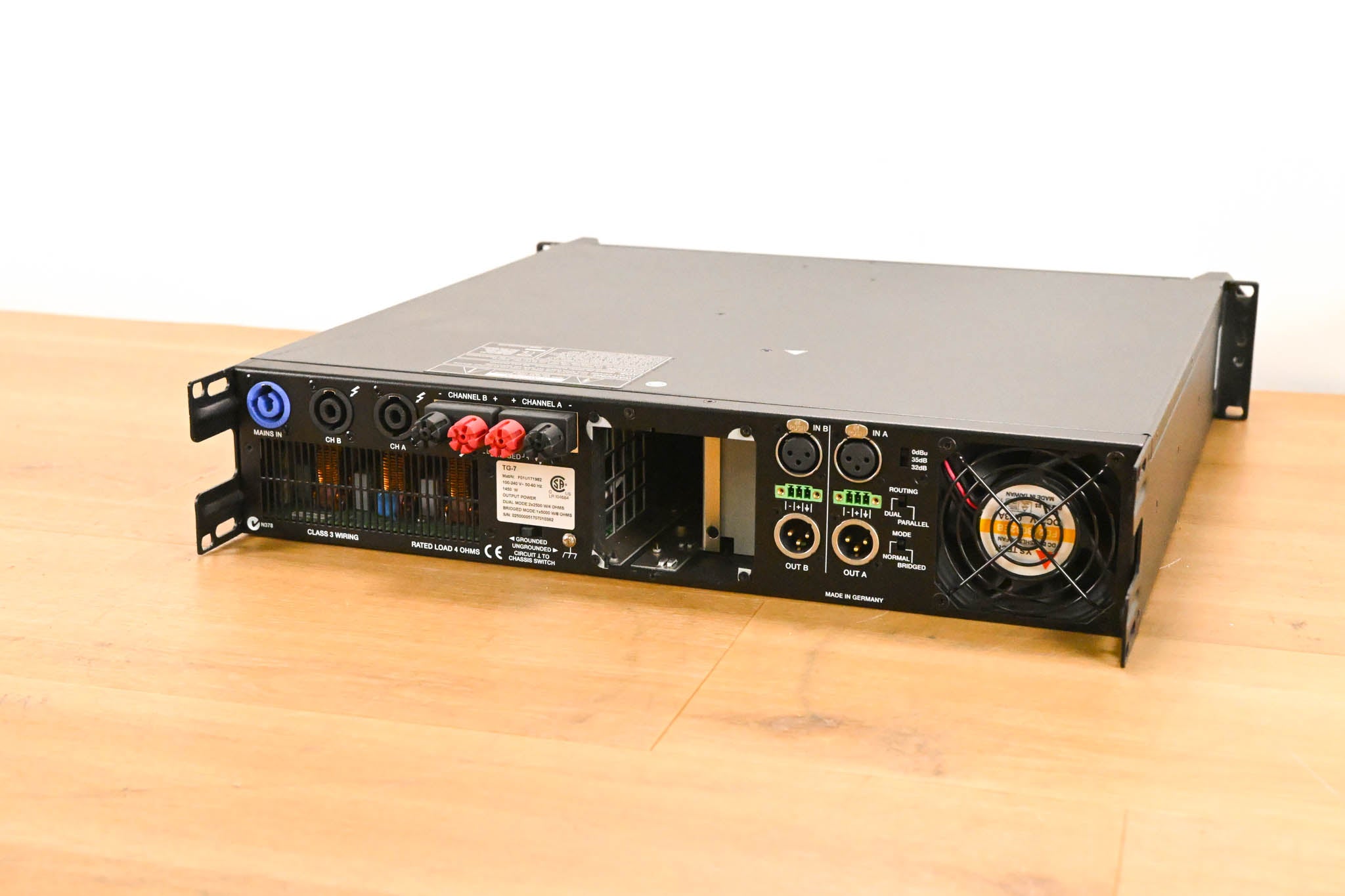 Electro-Voice (EV) TG-7 Tour-Grade Stereo Power Amplifier