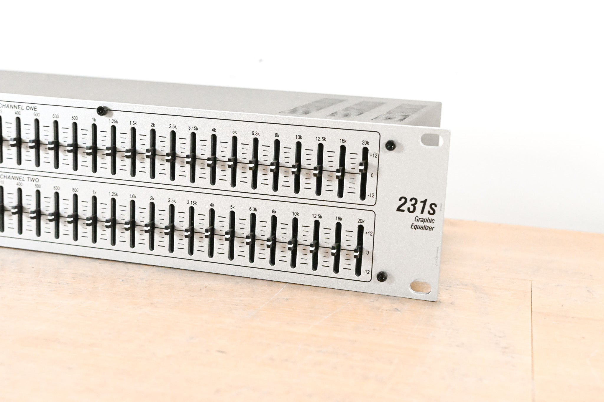 dbx 231s Two-Channel 31-Band Equalizer