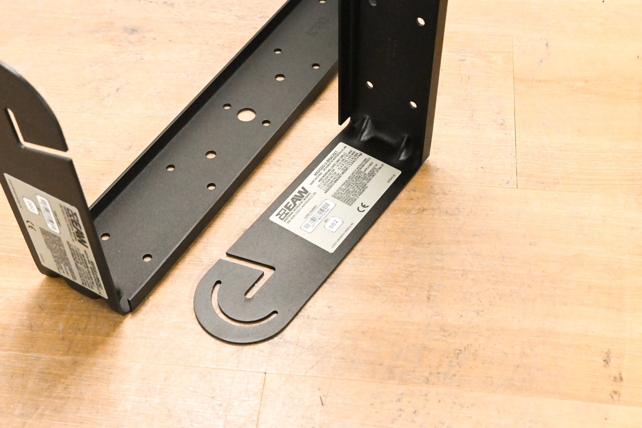 EAW MKD500 U-Bracket - Black