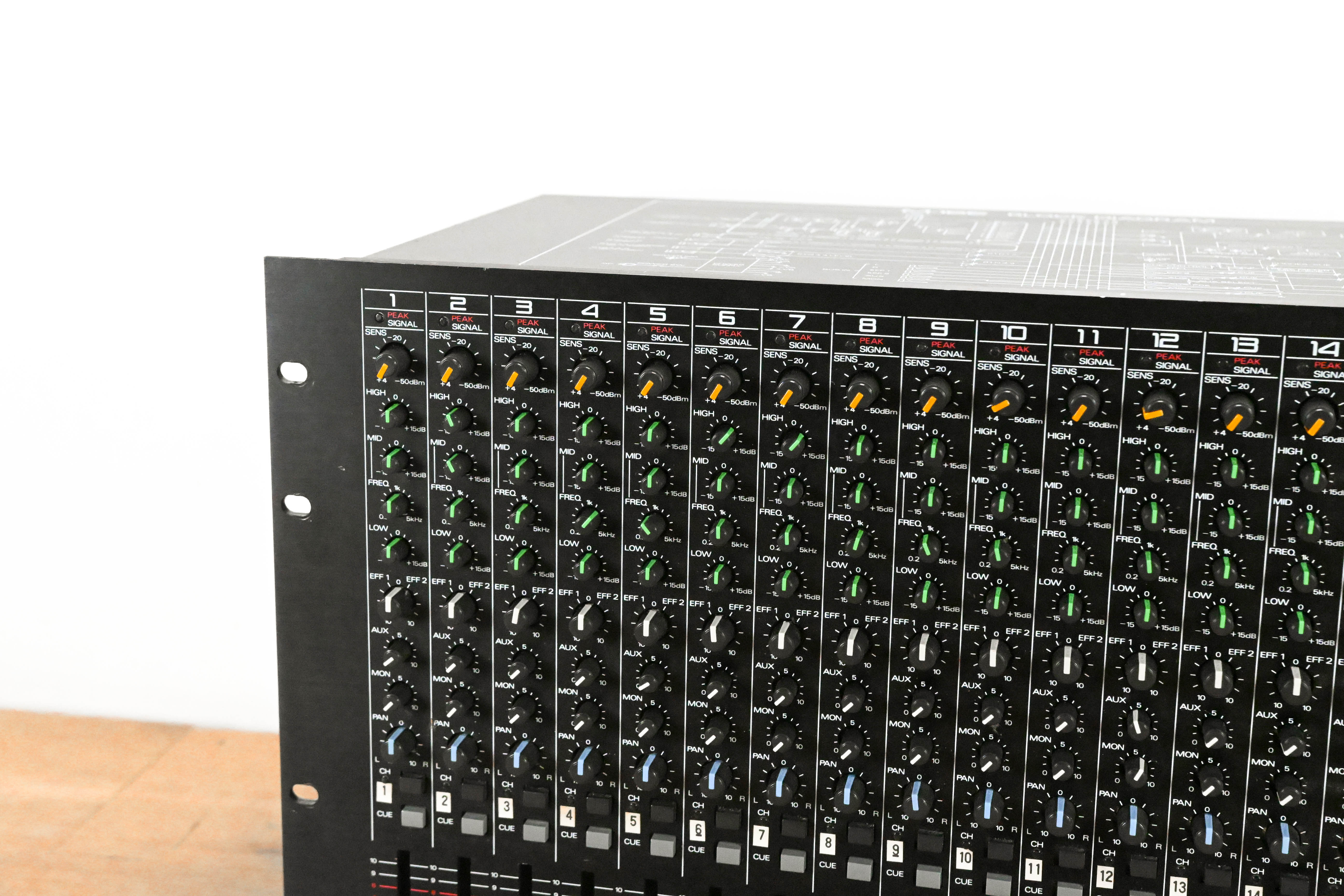 Roland M-16E 16-Channel Line Mixer