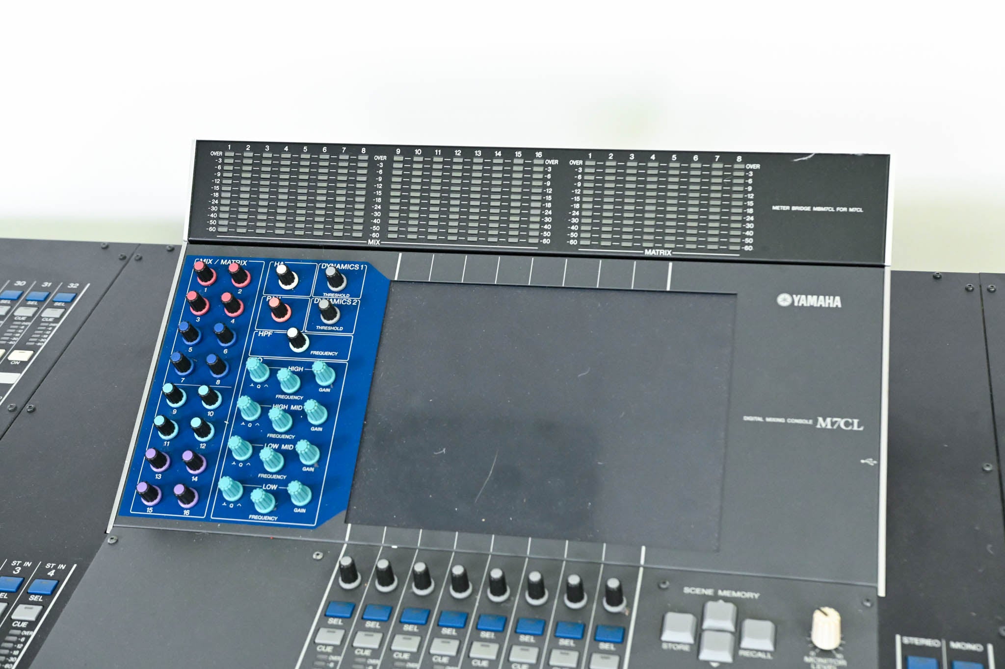 Yamaha M7CL-48 48-Channel Digital Audio Mixing Console