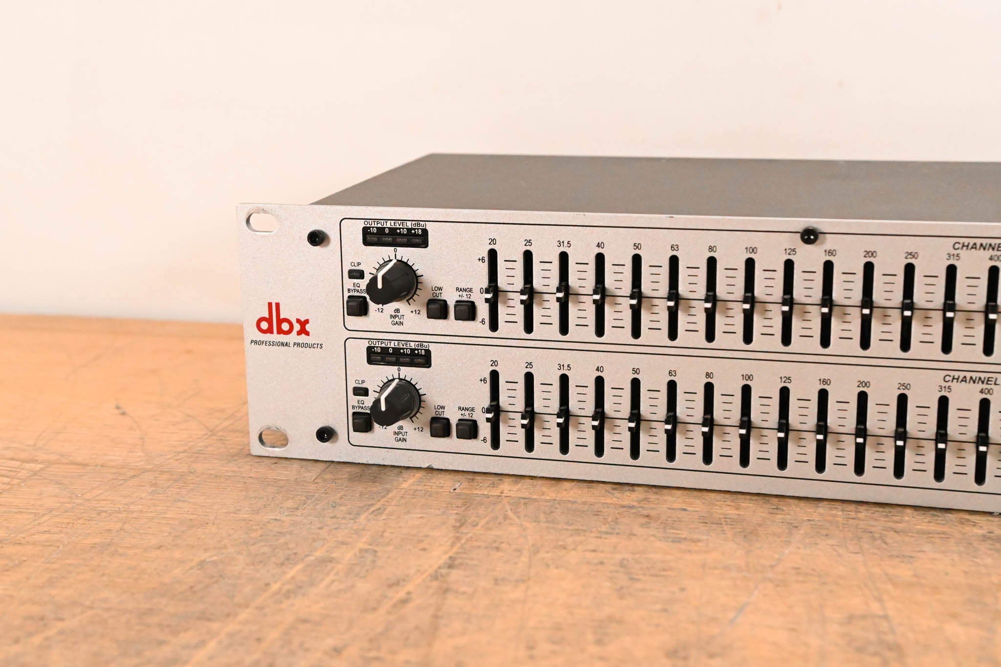 dbx 231s Two-Channel 31-Band Equalizer