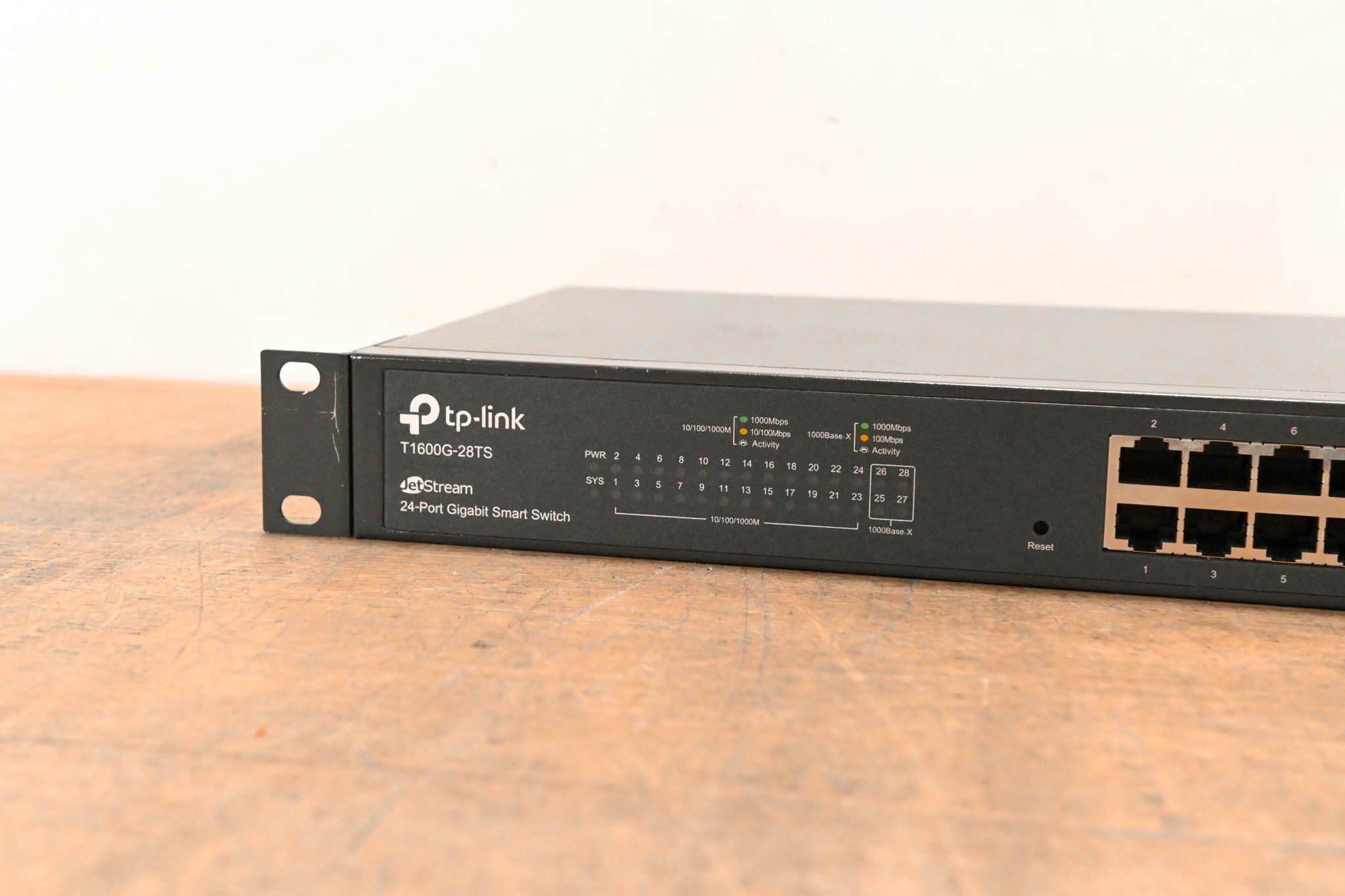 TP-Link T1600G-28TS 24-Port Gigabit Smart Switch