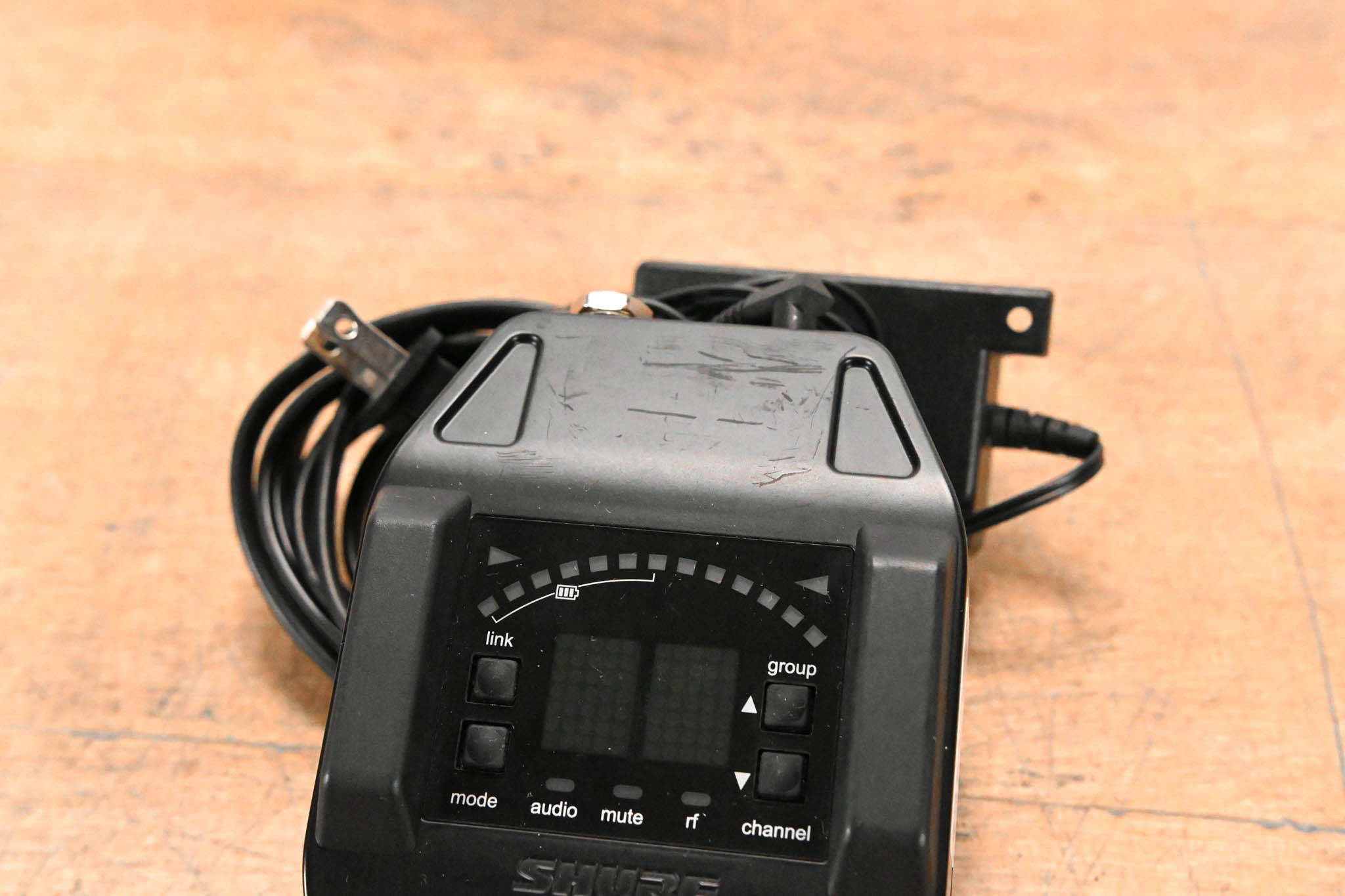 Shure GLXD16-Z2 Digital Guitar Pedal Wireless System